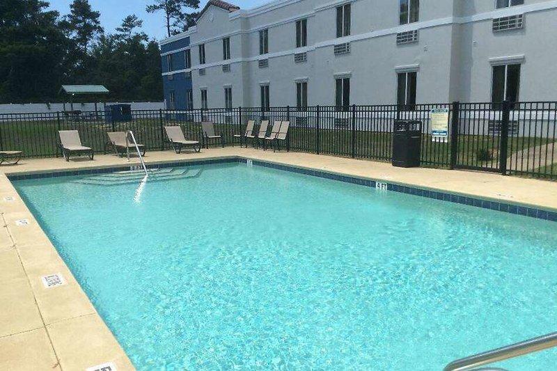 Days Inn by Wyndham Niceville/Eglin Air Force Base — photo 4