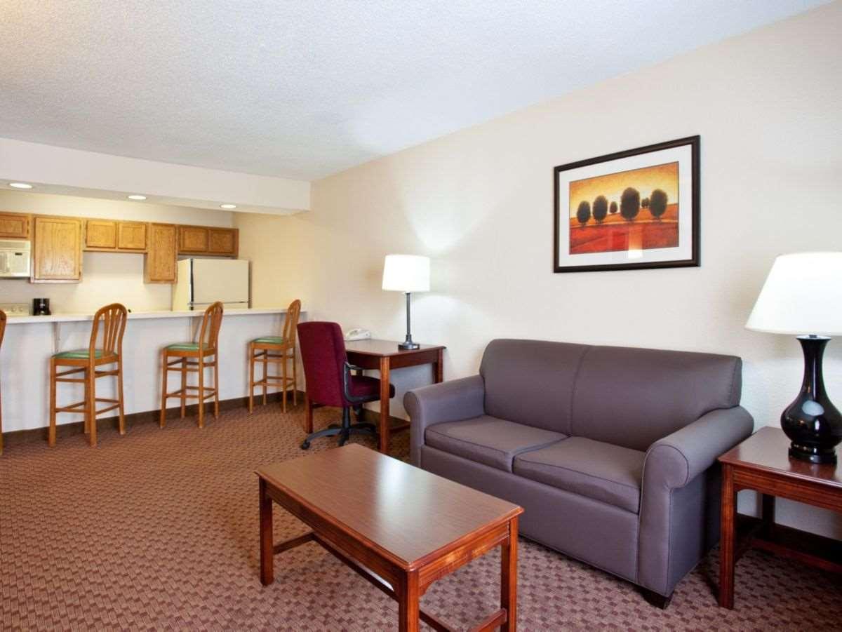 Baymont by Wyndham Merrillville — photo 4