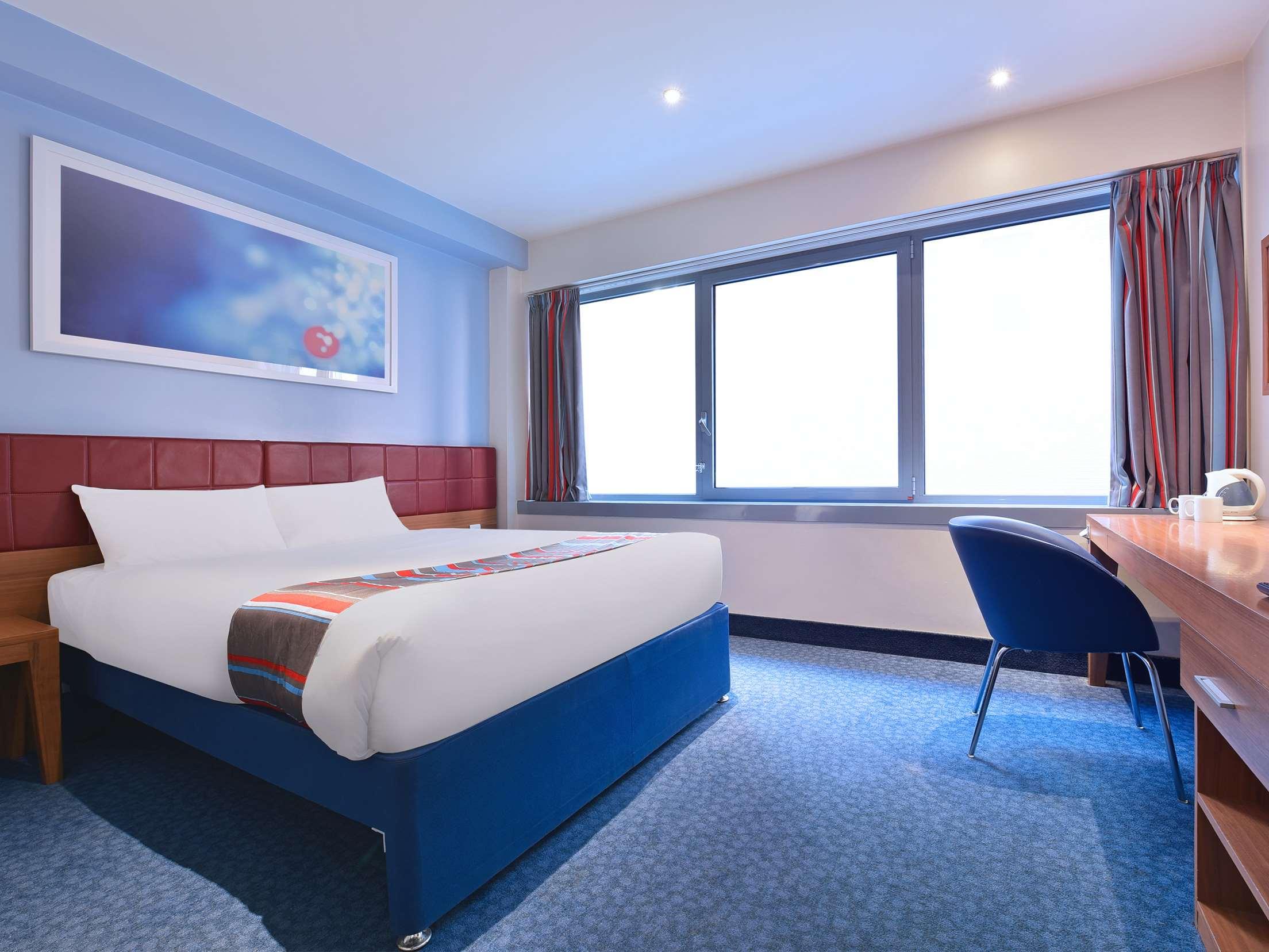 Travelodge London Central Aldgate East — photo 4