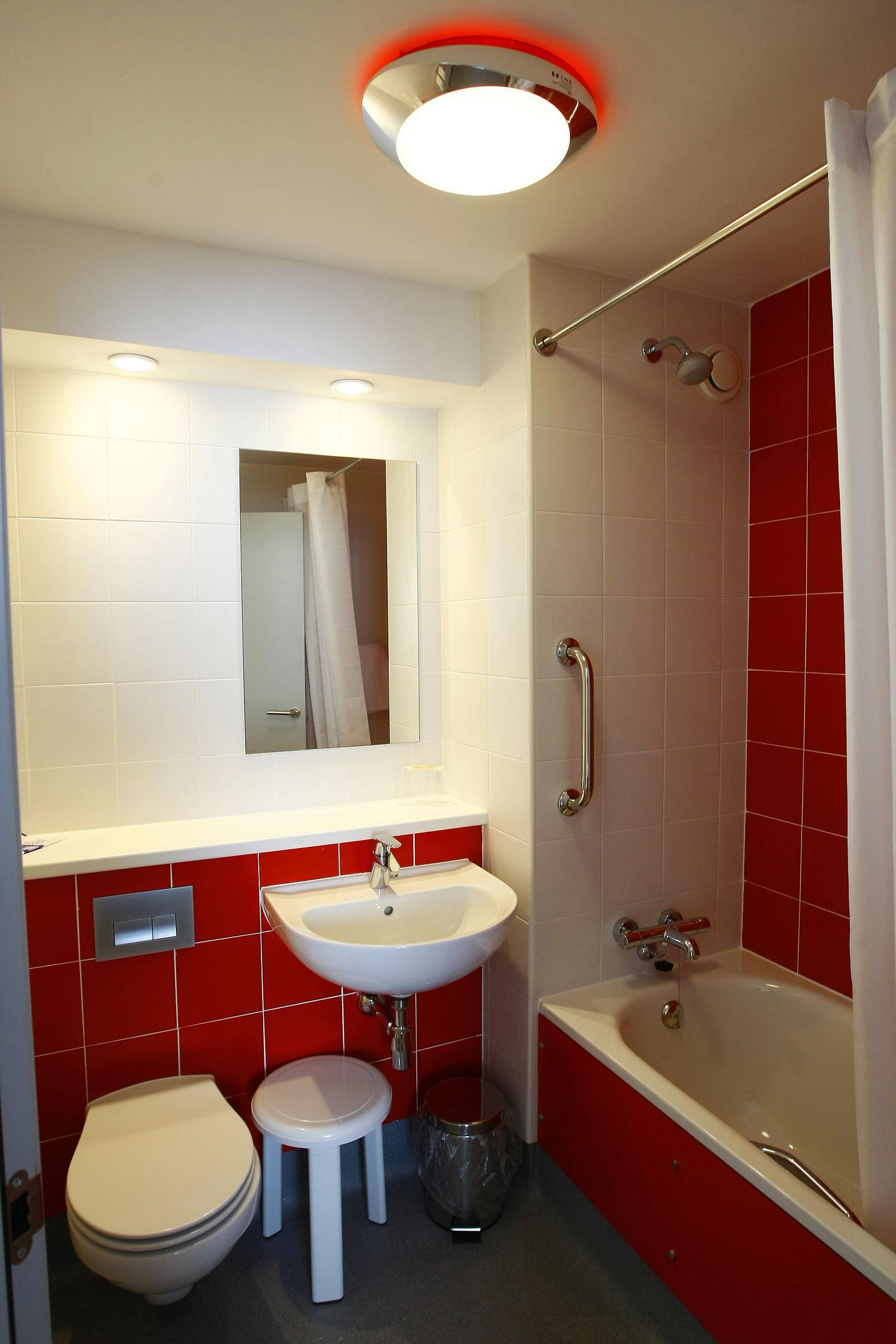 Travelodge Madrid Alcalá — photo 4