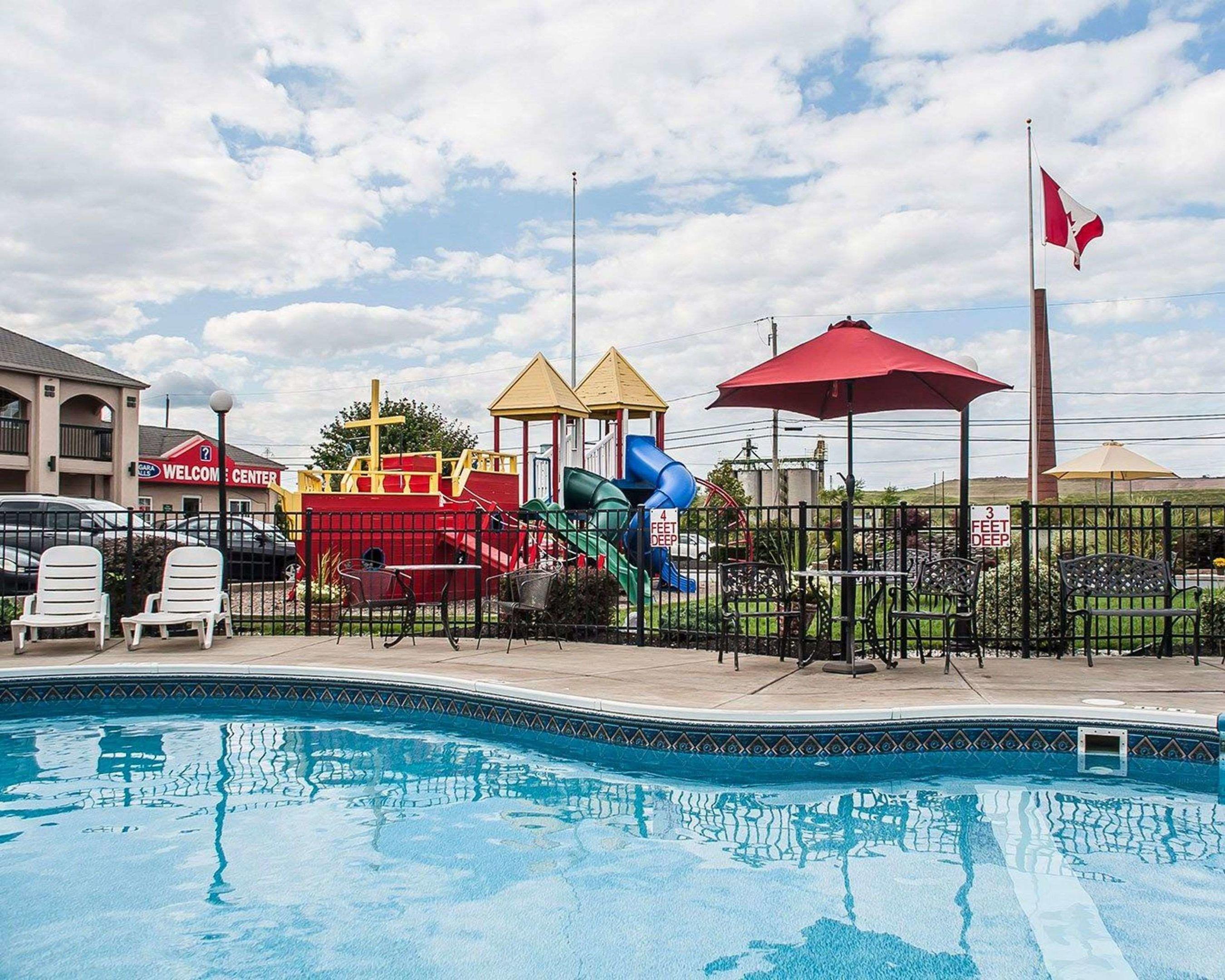 Econo Lodge At The Falls North — photo 5