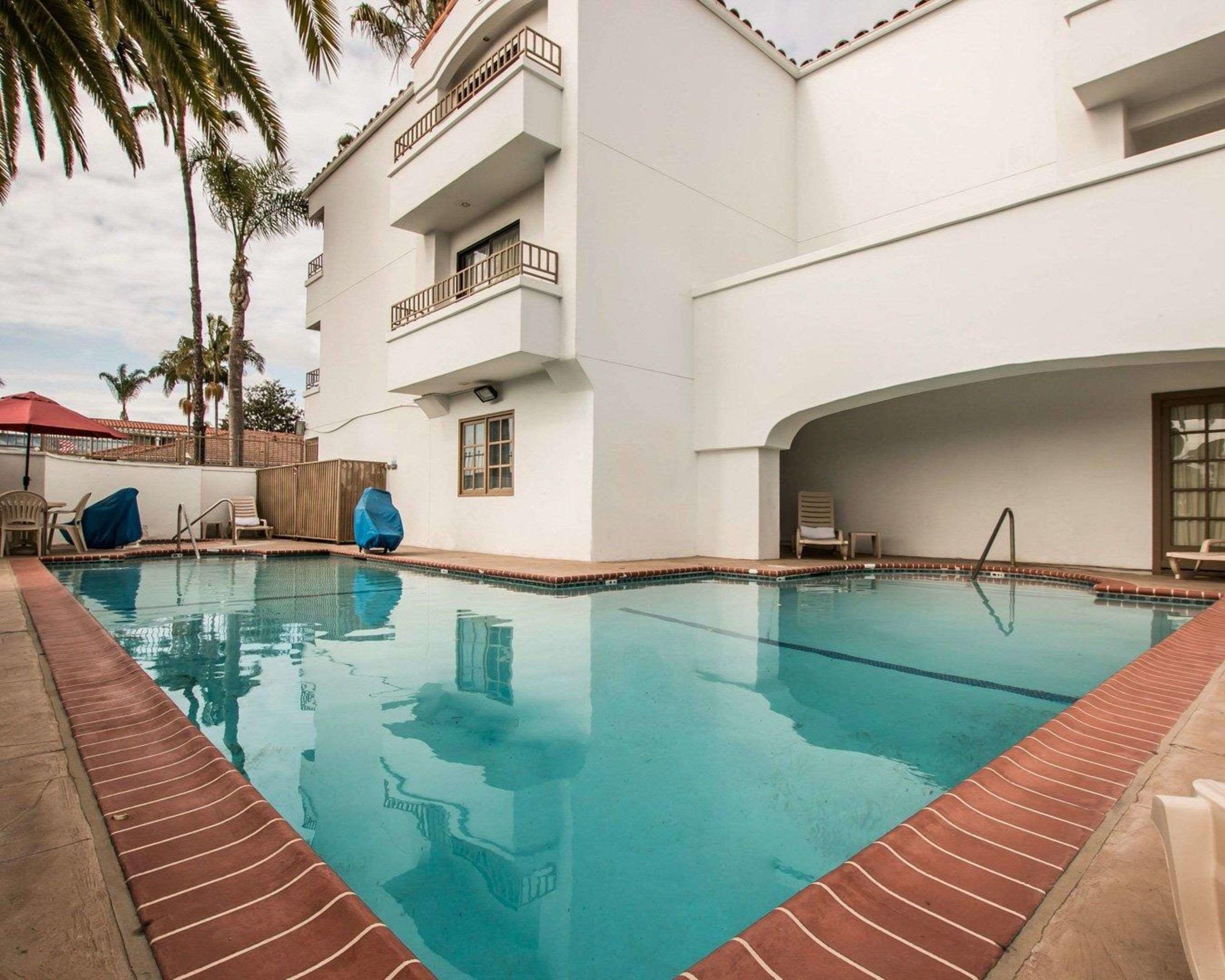 Comfort Suites San Clemente Beach — photo 3