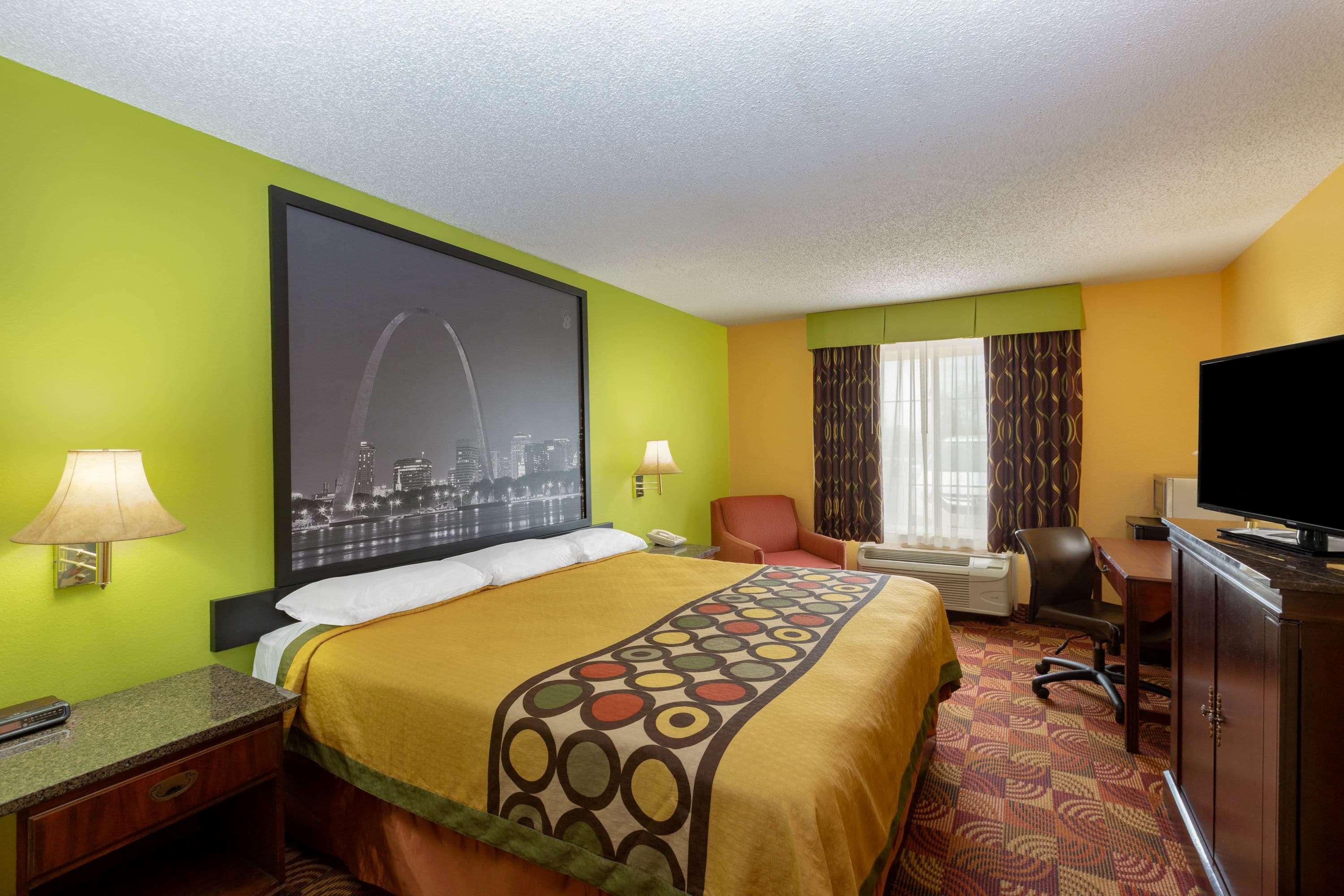 Super 8 by Wyndham Lake of the Ozarks — photo 5