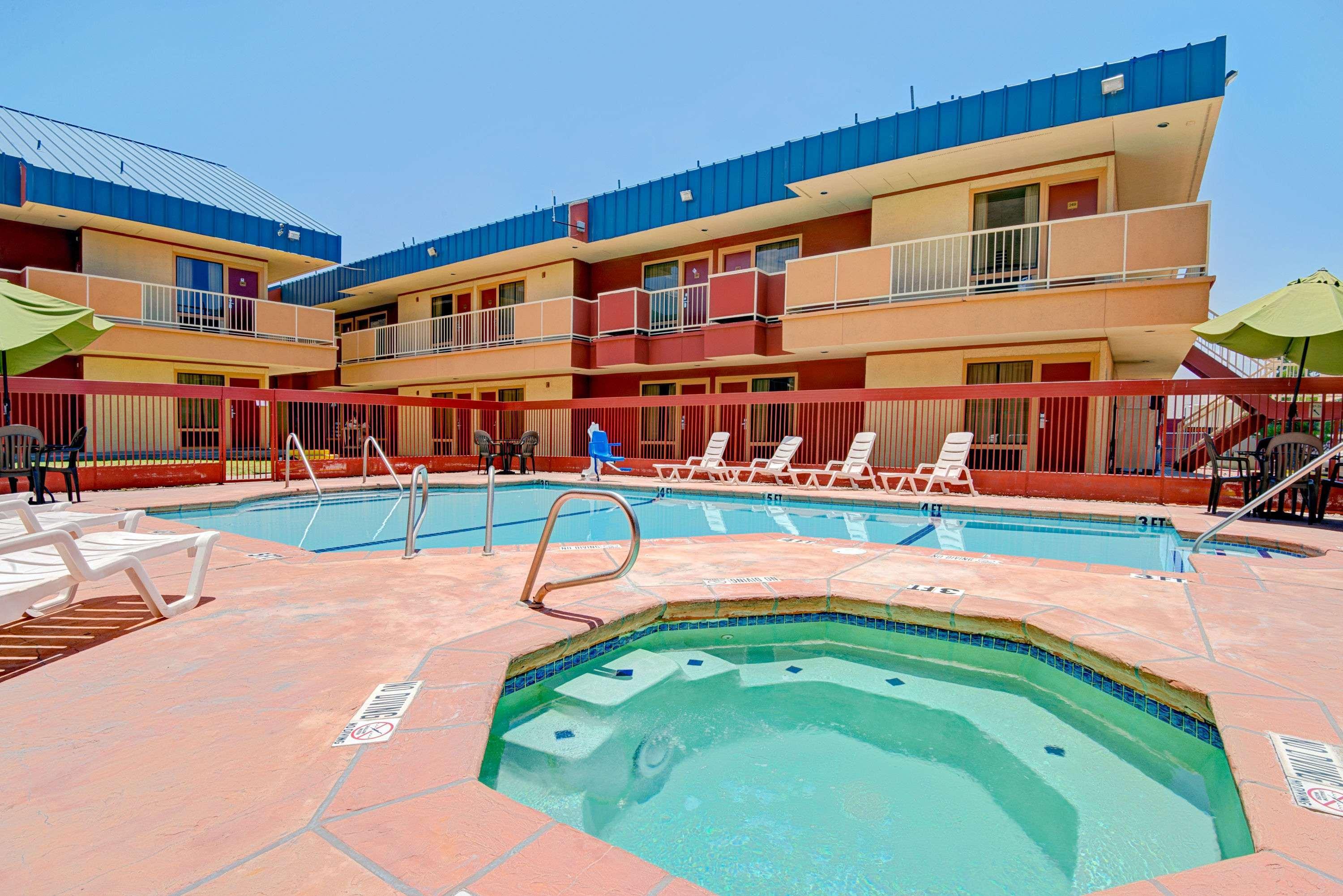 Ramada El Paso — photo 5