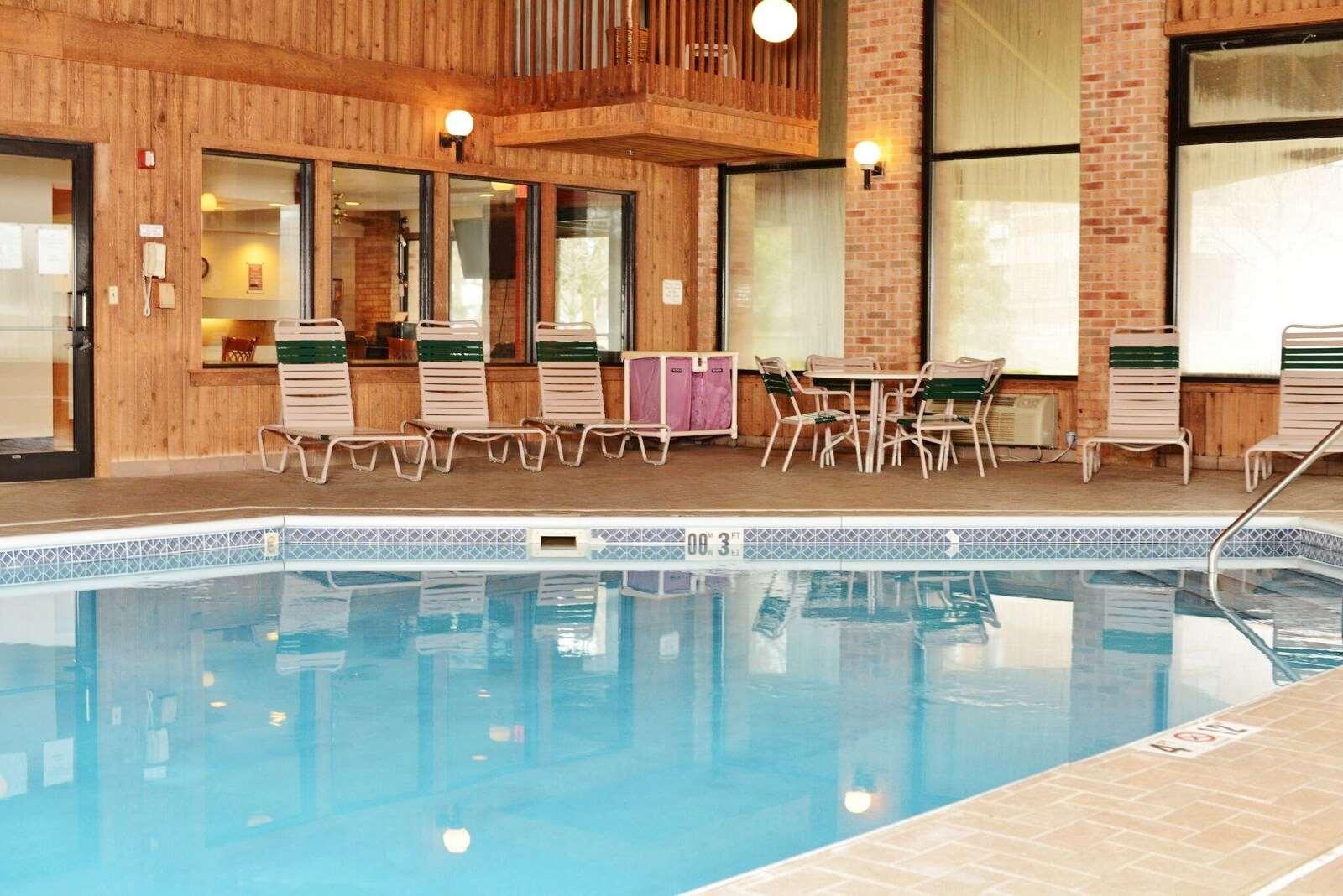 Country Hearth Inn & Suites Kenton — photo 4