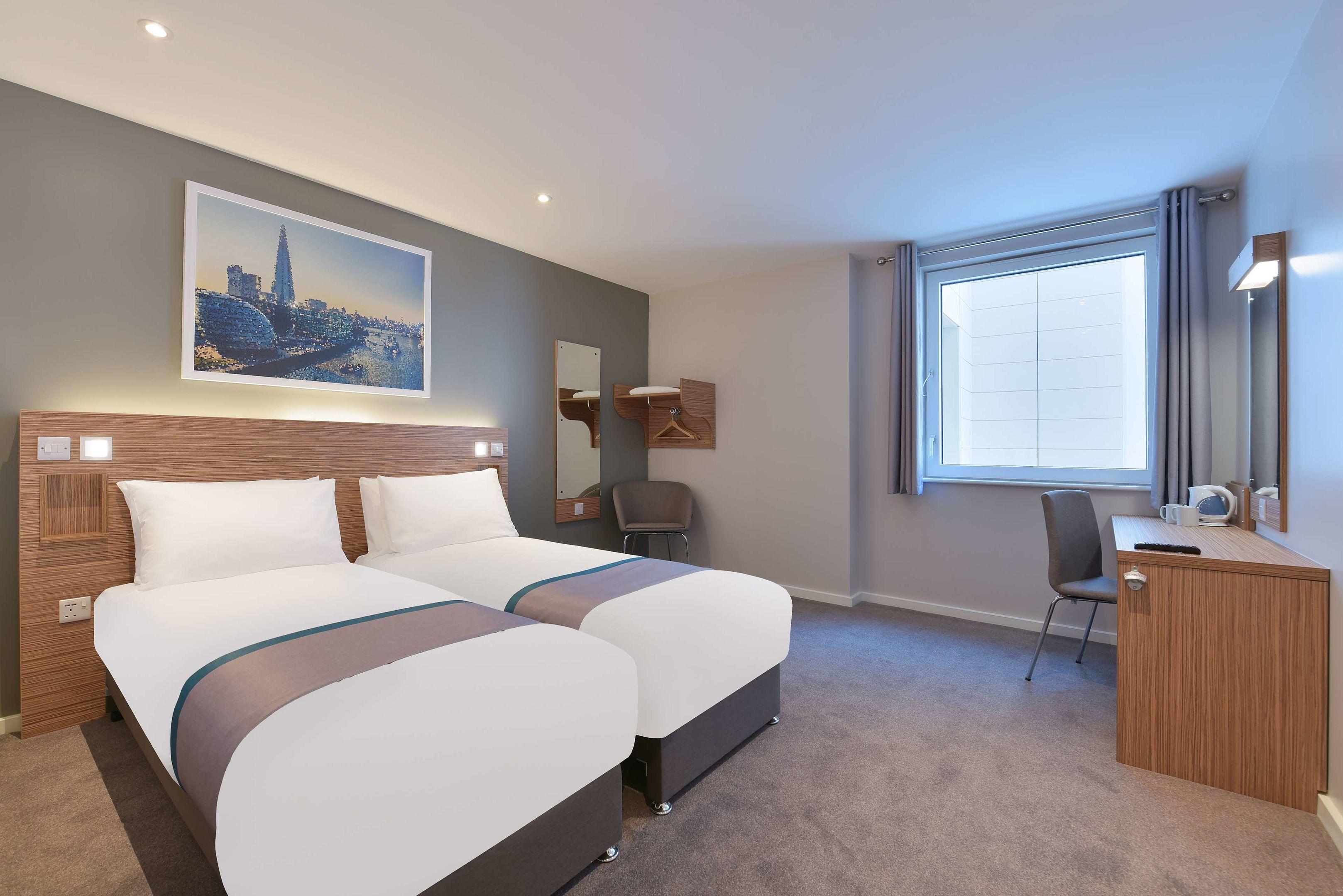 Travelodge London City — photo 5