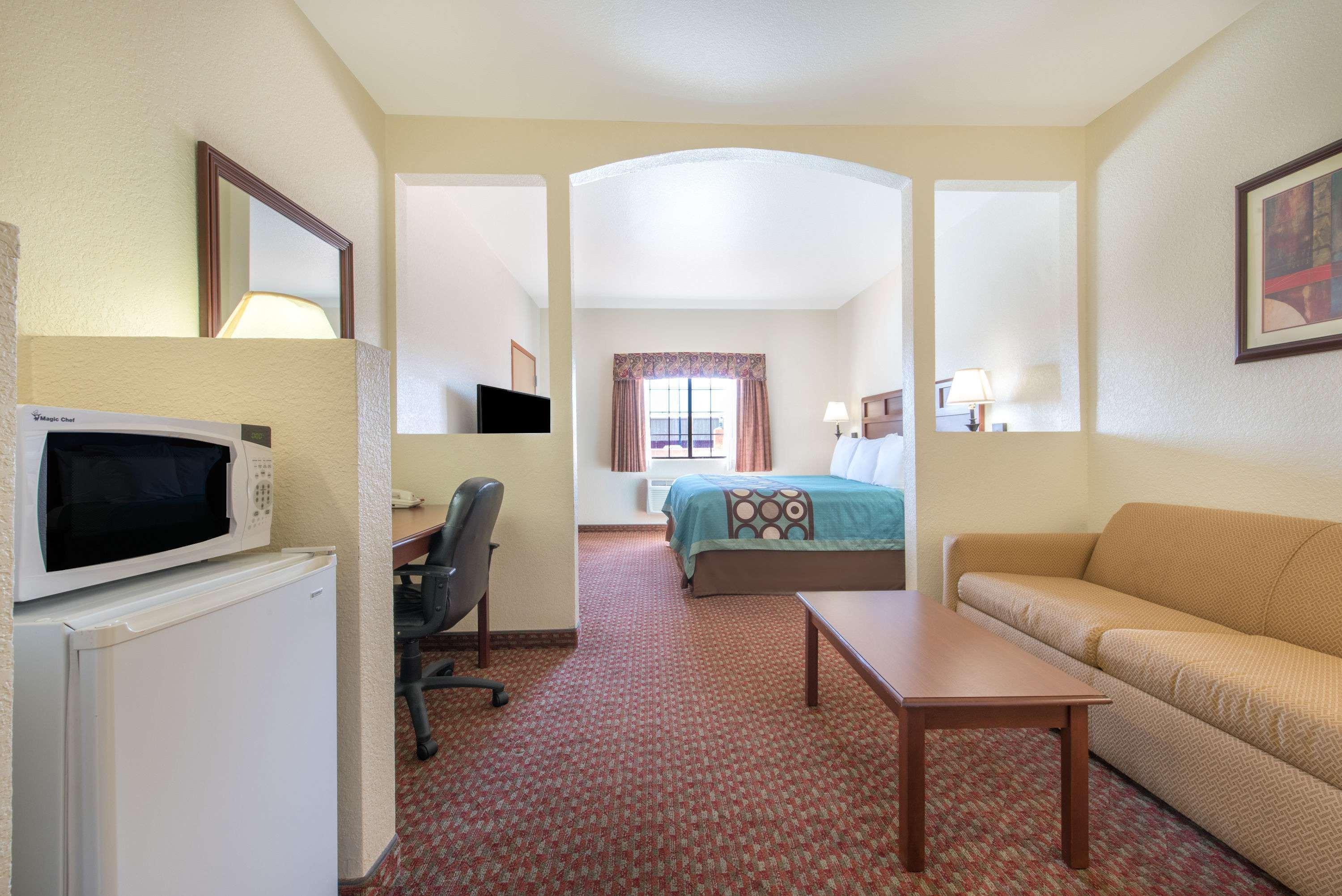 Super 8 by Wyndham Abilene South — photo 4