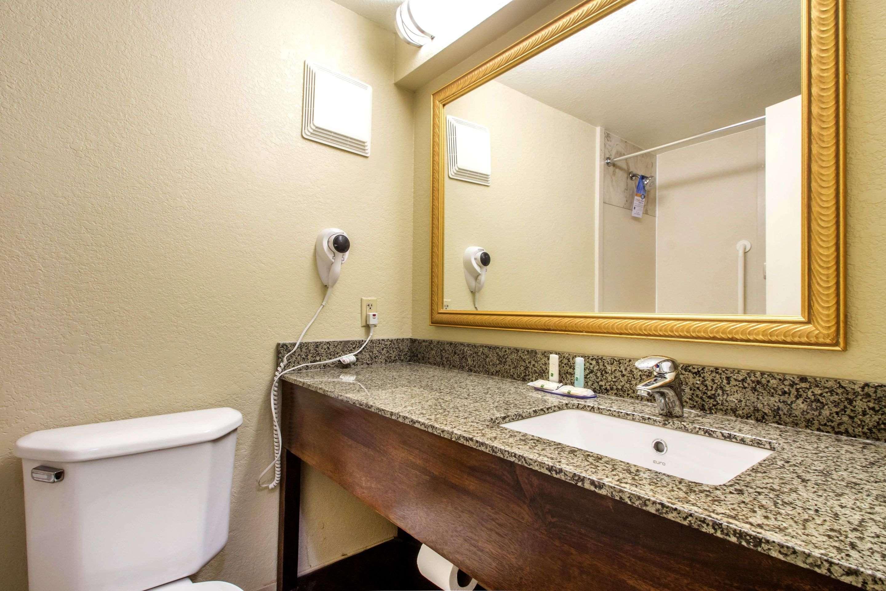 Quality Inn Near Princeton — photo 3