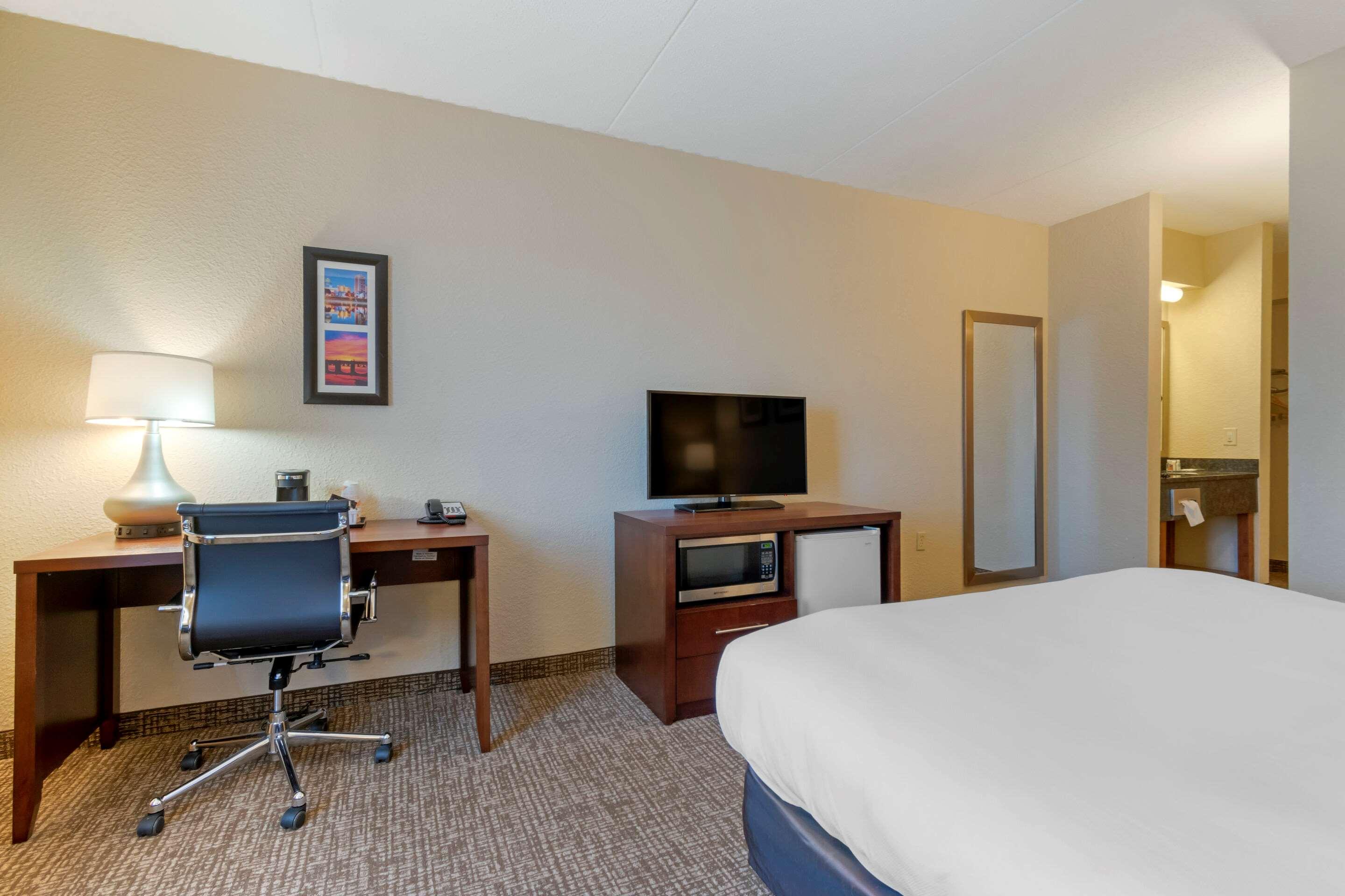Comfort Inn Mechanicsburg - Harrisburg South — photo 5