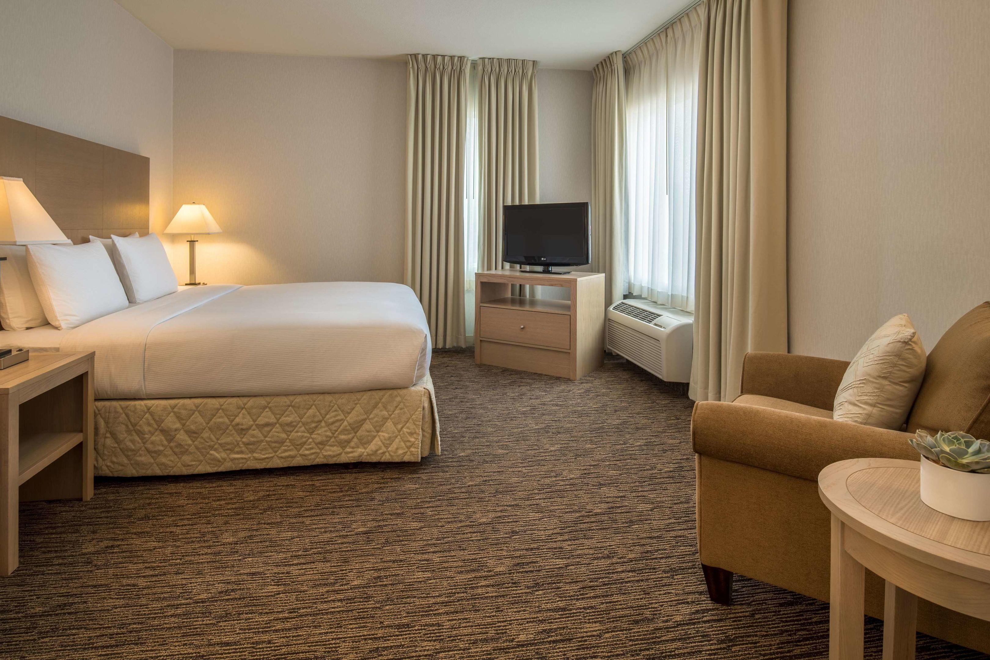 DoubleTree by Hilton Hotel Vancouver — photo 4