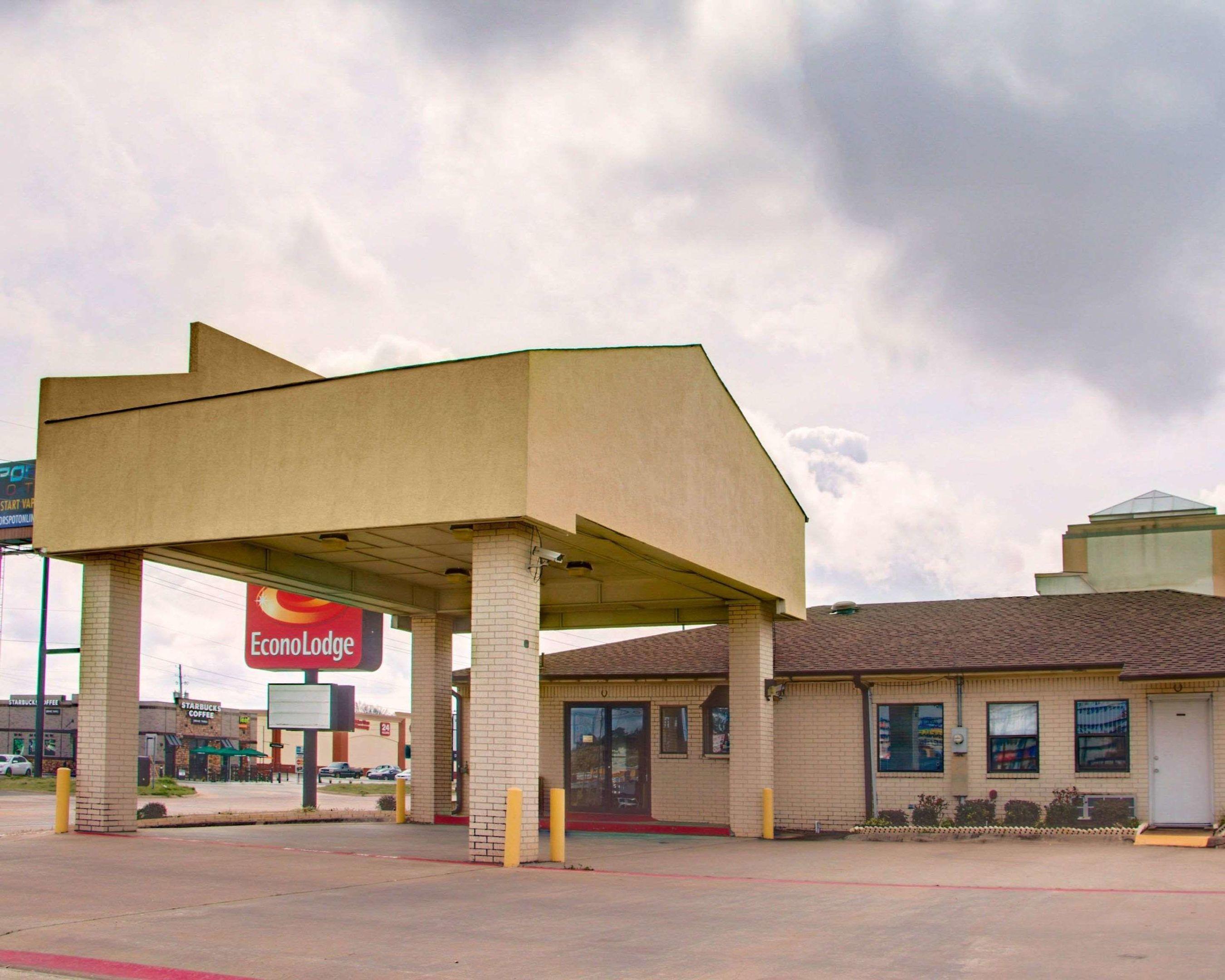 Econo Lodge Texarkana I-30 — photo 4