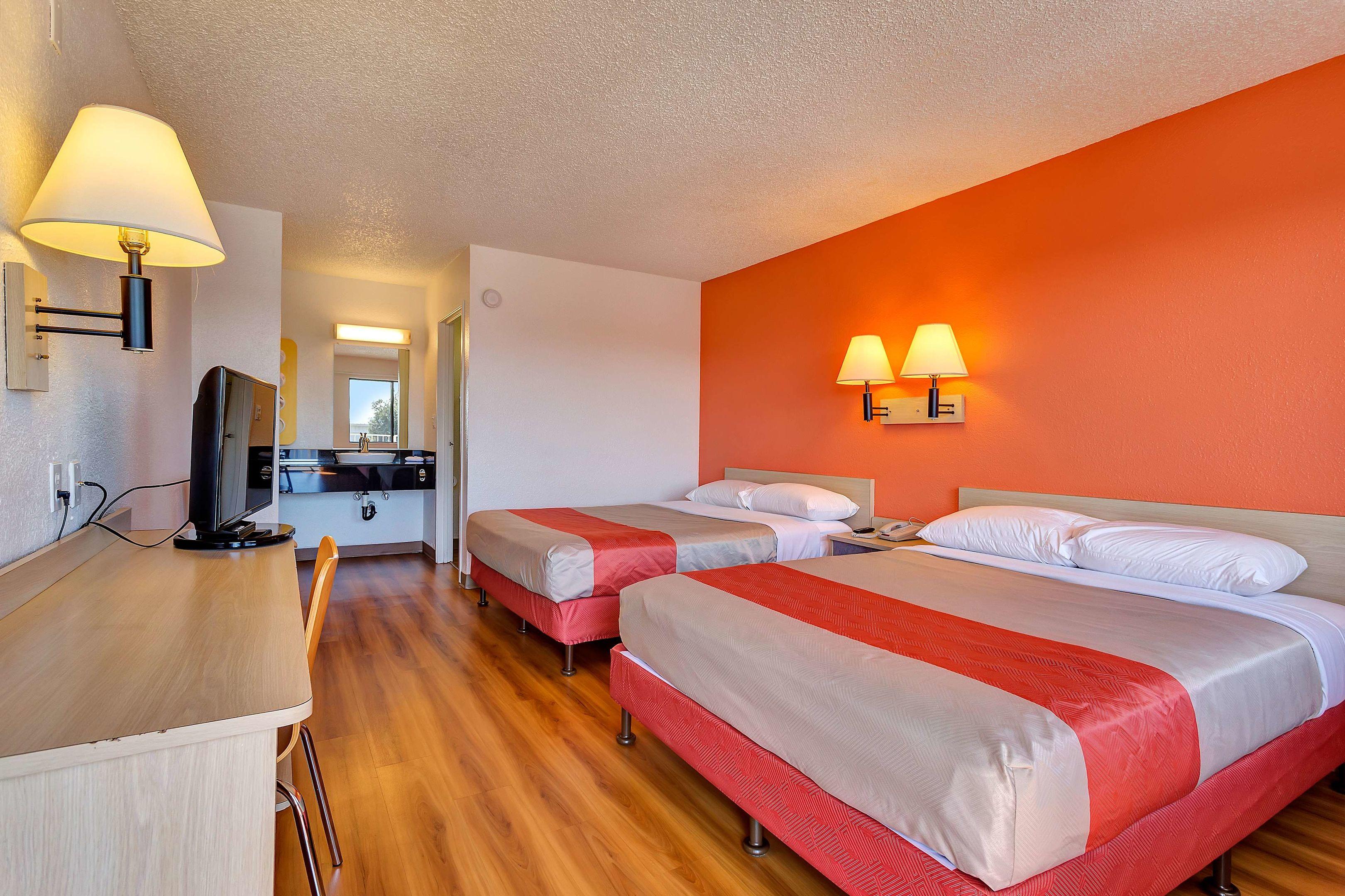 Motel 6 Vallejo Six Flags West — photo 3