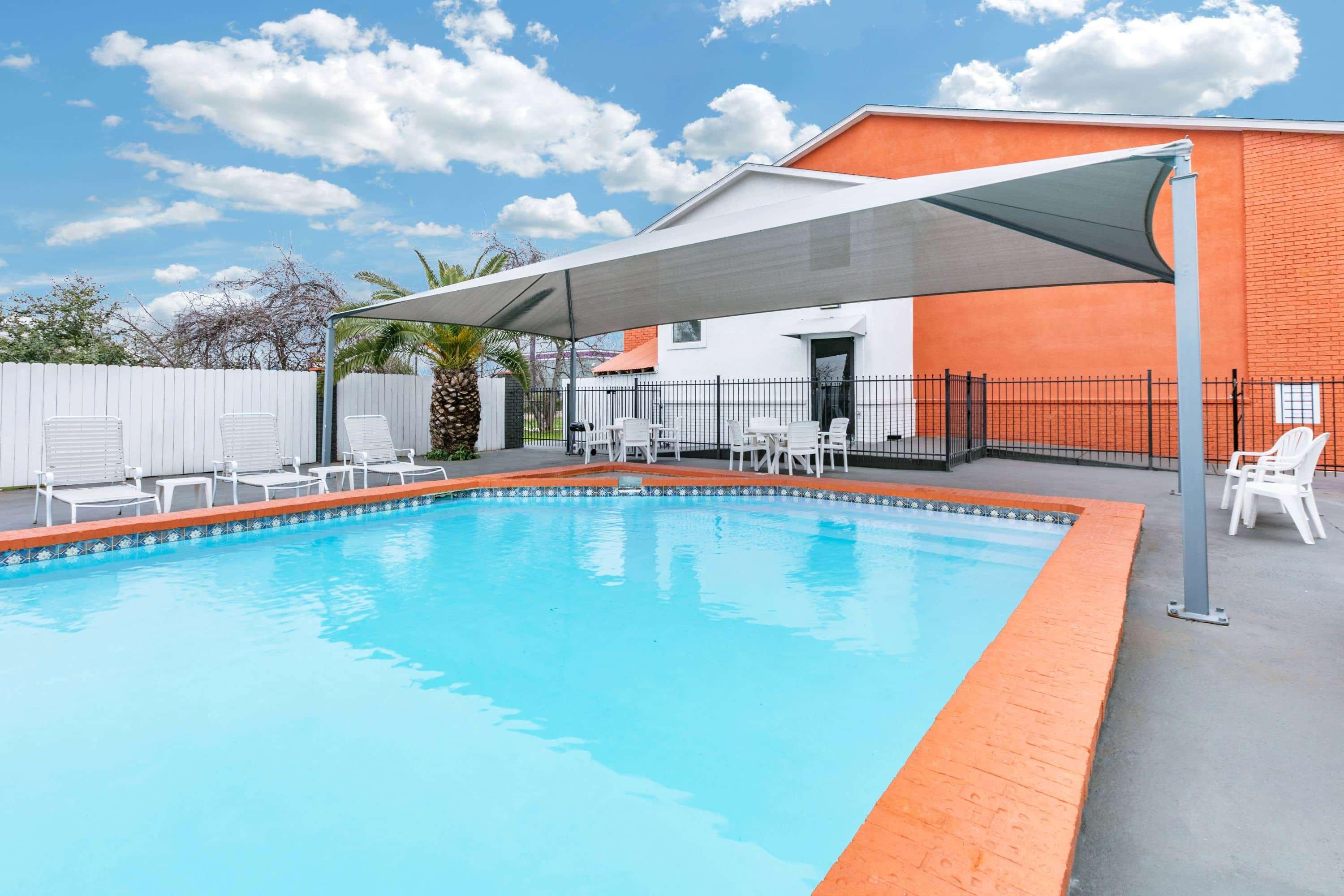 Howard Johnson by Wyndham New Braunfels — photo 4