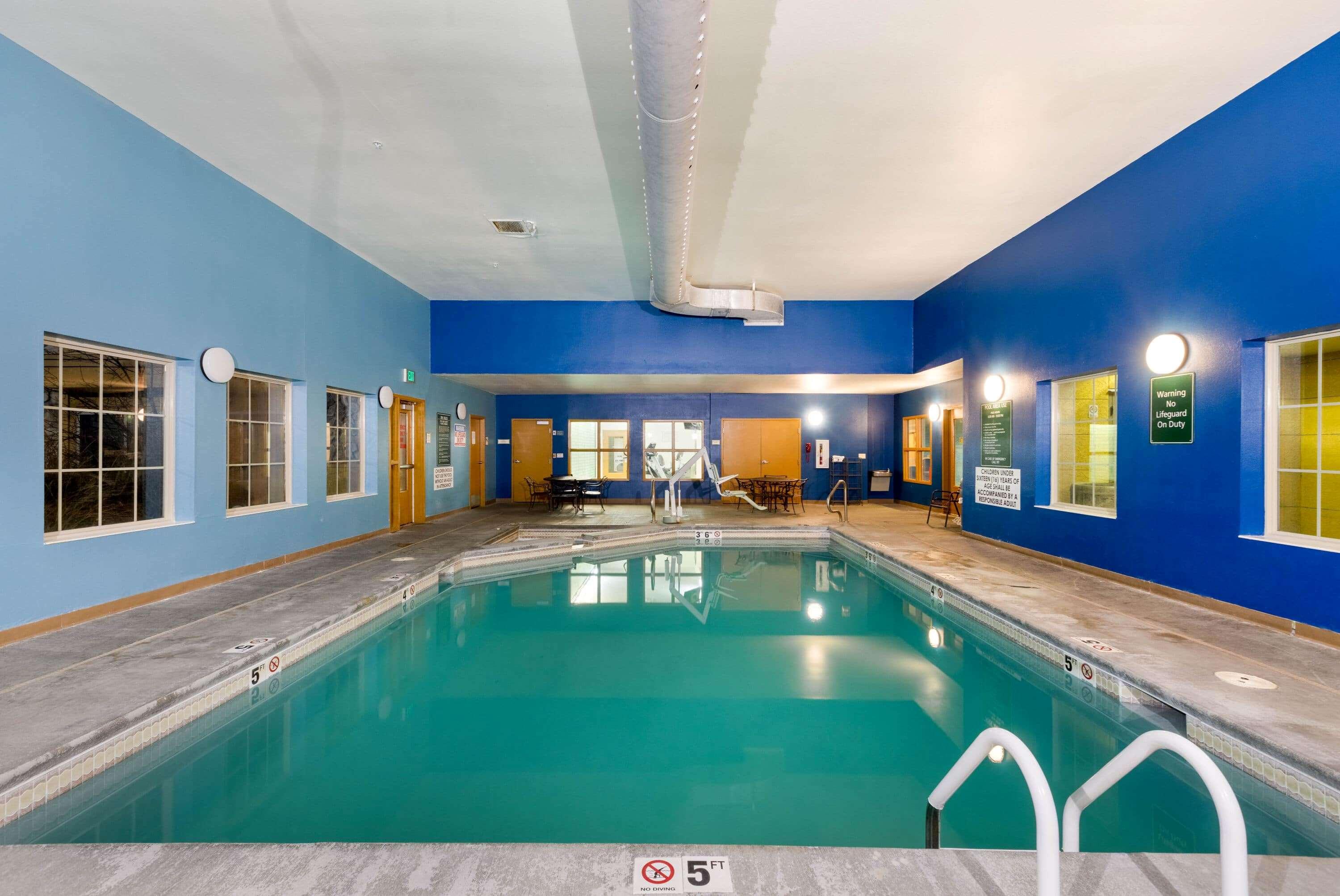 La Quinta Inn & Suites — photo 5