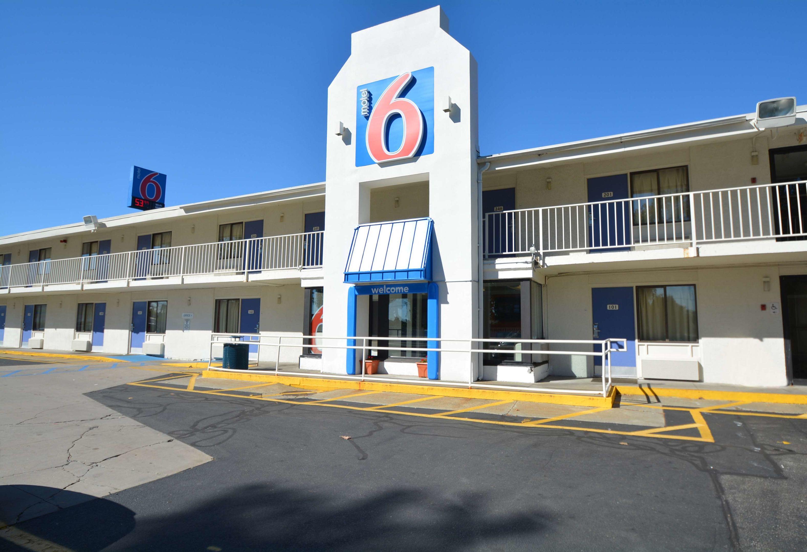Motel 6 Springfield Chicopee
