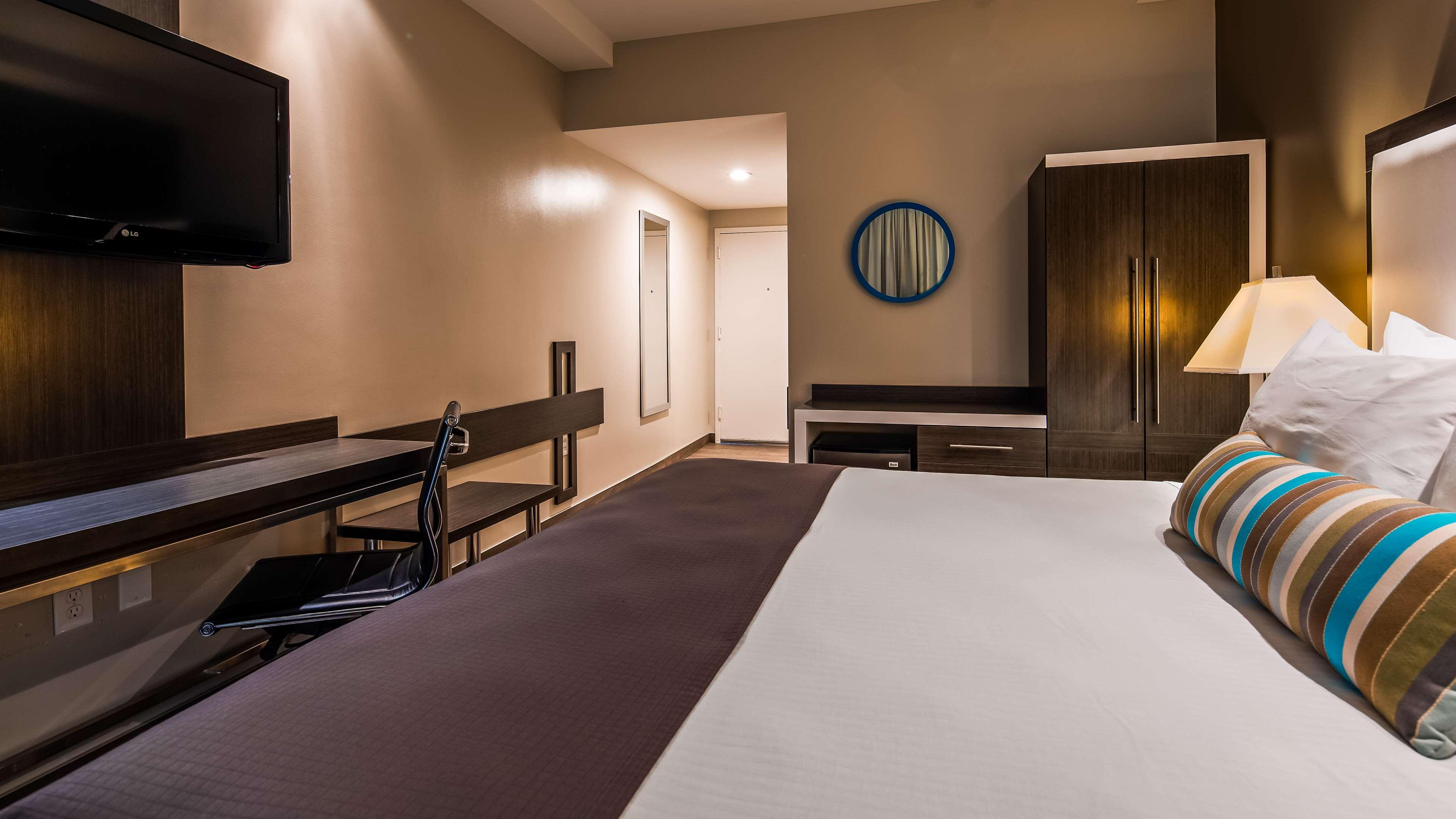 Best Western Plus Brooklyn Bay Hotel — photo 4