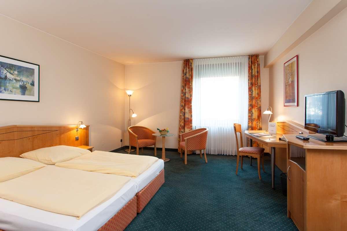 TOP CityLine Hotel Panorama Harburg — photo 5
