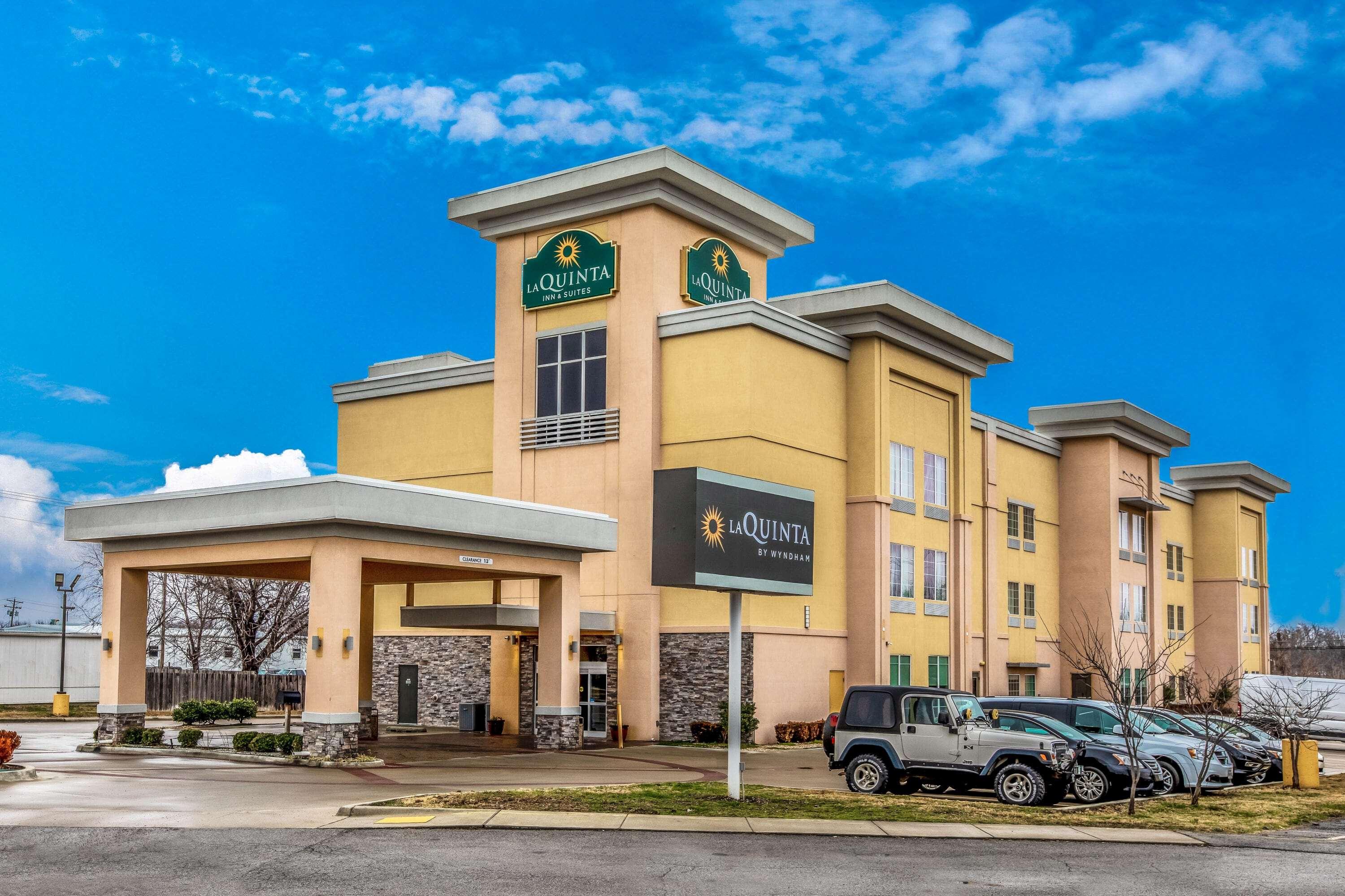 La Quinta Inn & Suites Claremore — photo 4