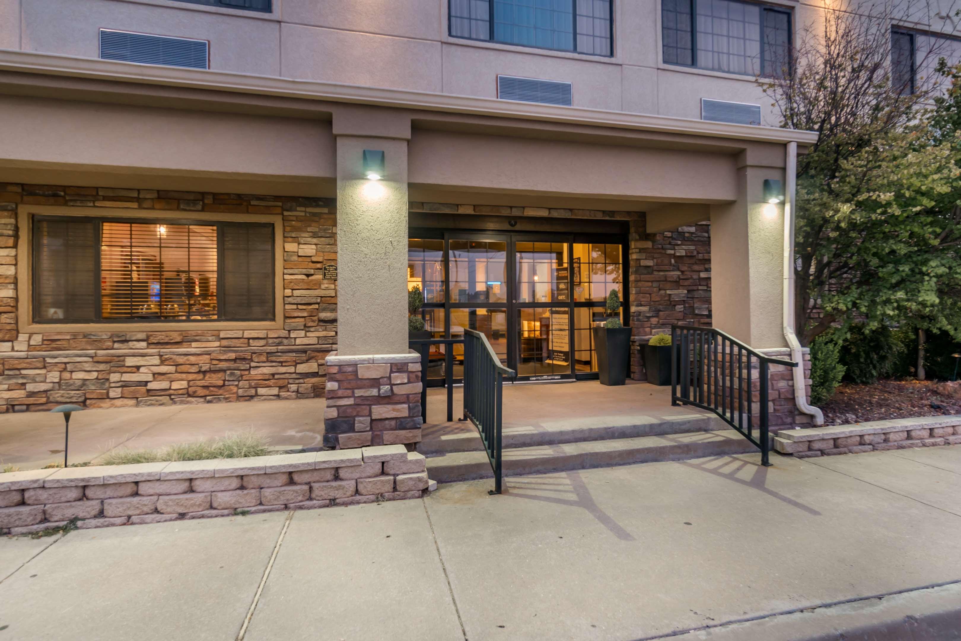 Best Western Plus Shamrock Inn & Suites — photo 4