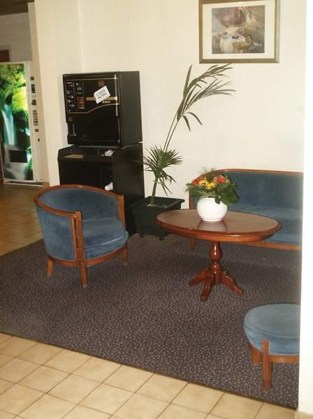 Hotel Kyriad Paris X Canal Saint Martin République — photo 4