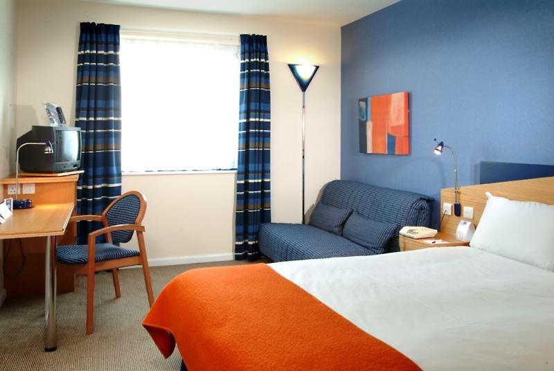 Holiday Inn Express Canterbury — photo 4
