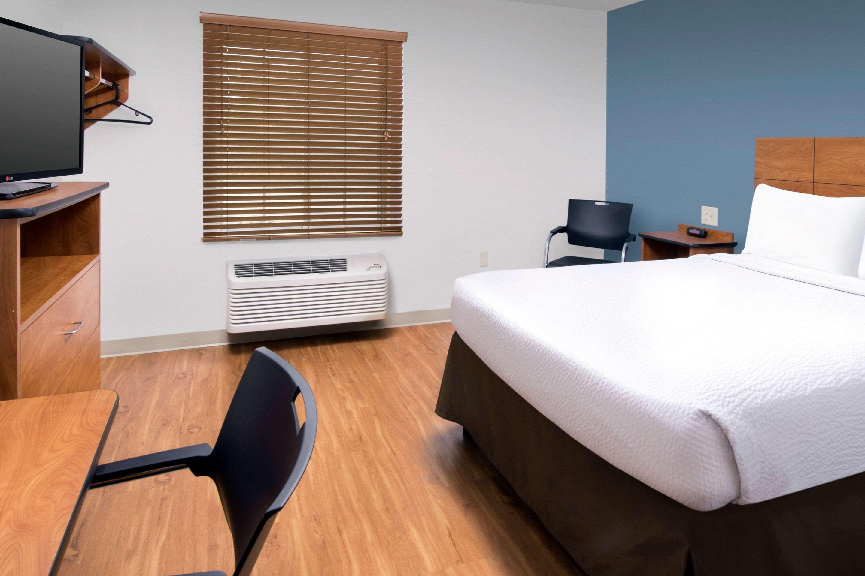 WoodSpring Suites Cleveland Airport — photo 4