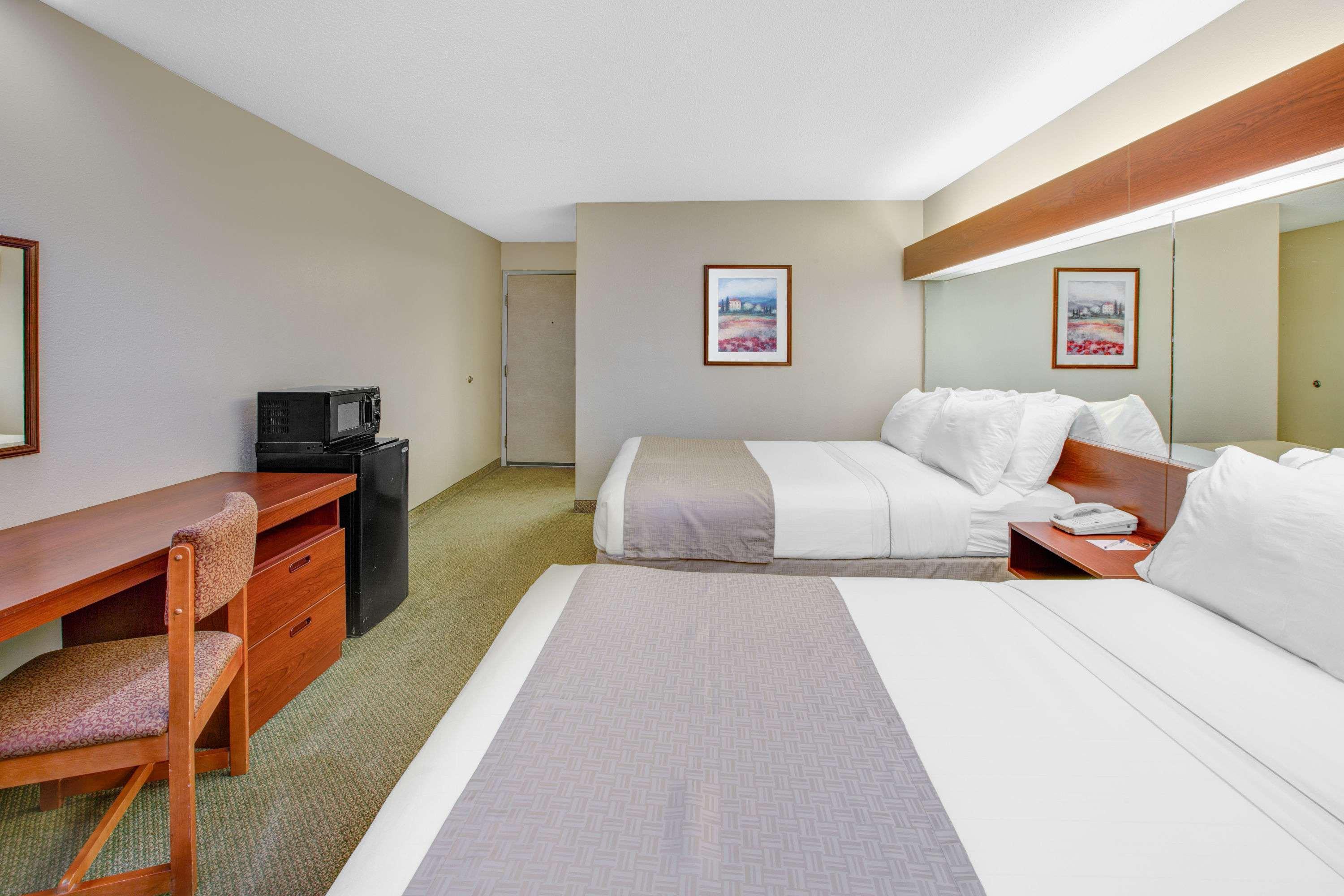 Microtel Inn & Suites by Wyndham Hattiesburg — photo 3