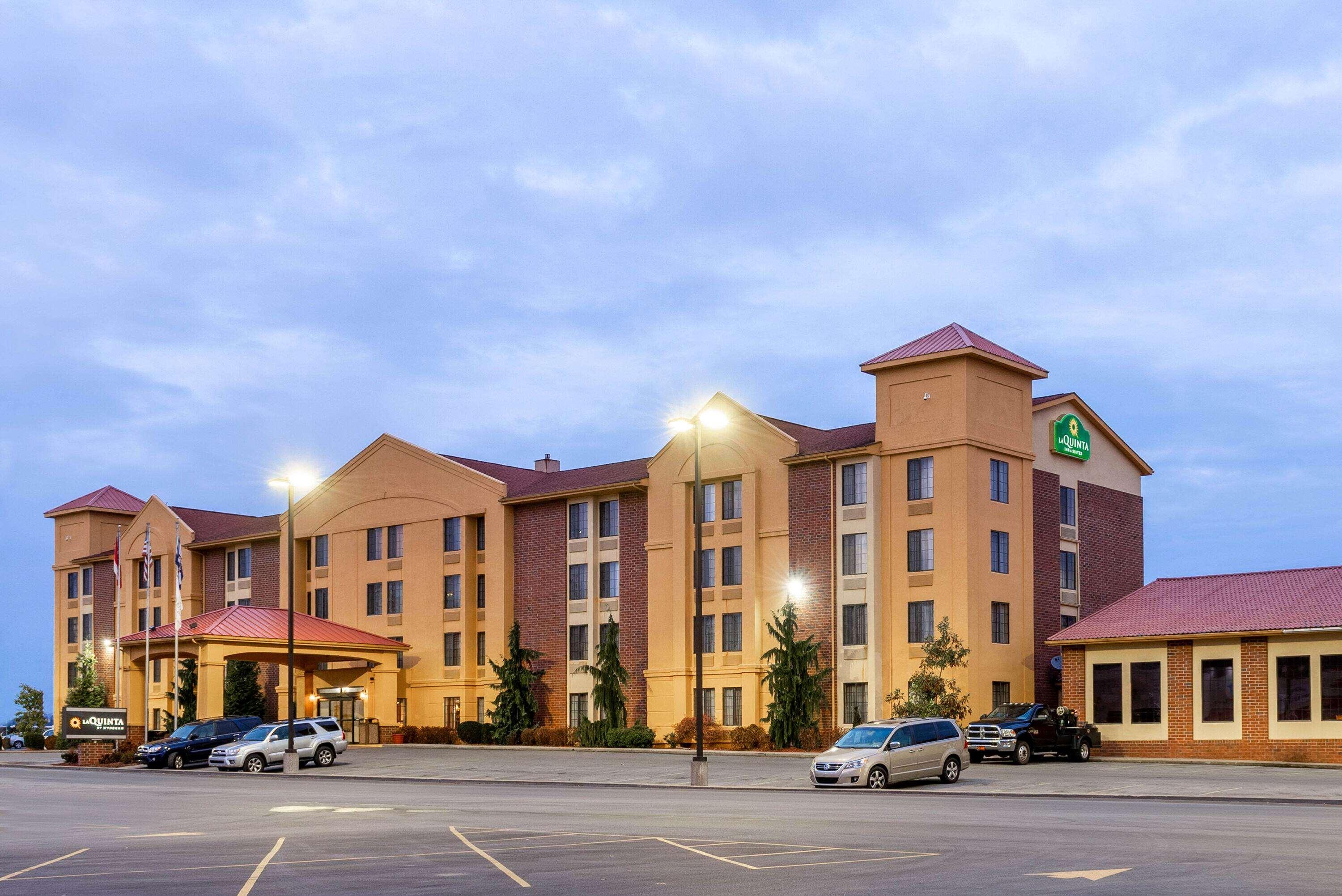La Quinta Inn & Suites Summersville — photo 4
