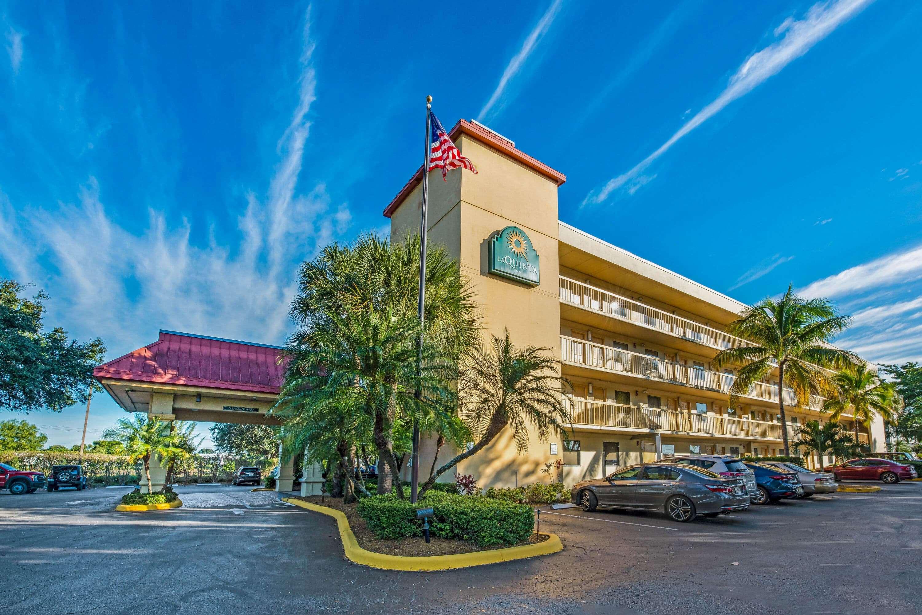 La Quinta Inn by Wyndham West Palm Beach Florida Turnpike — photo 4