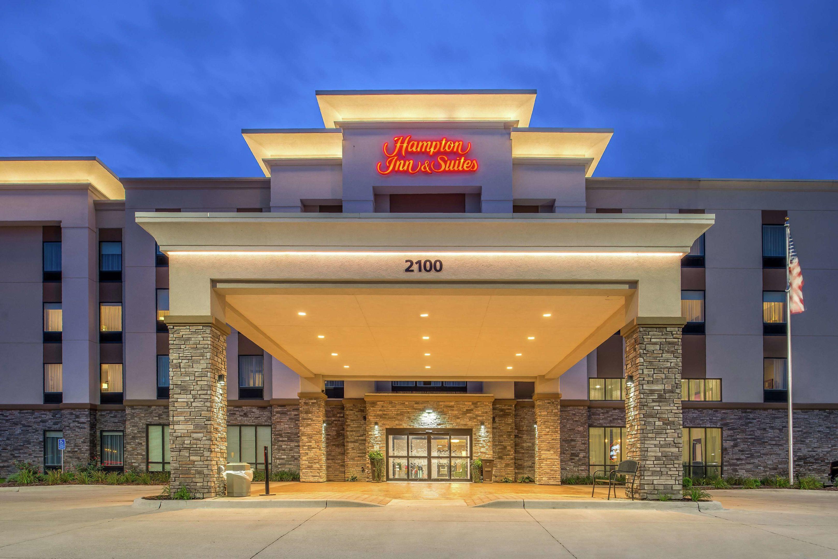 Hampton Inn & Suites Ames — photo 4