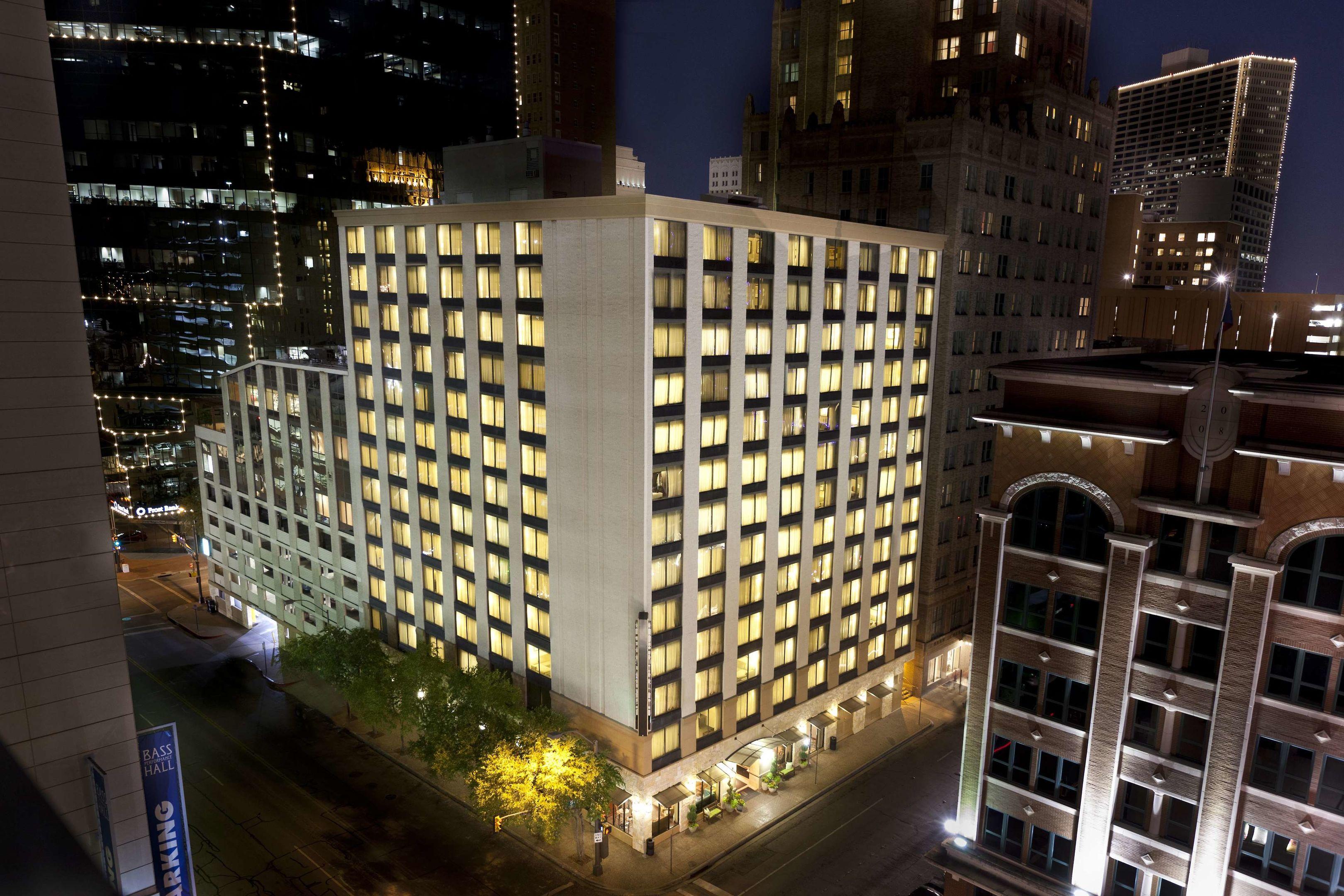 Embassy Suites Fort Worth - Downtown — photo 4