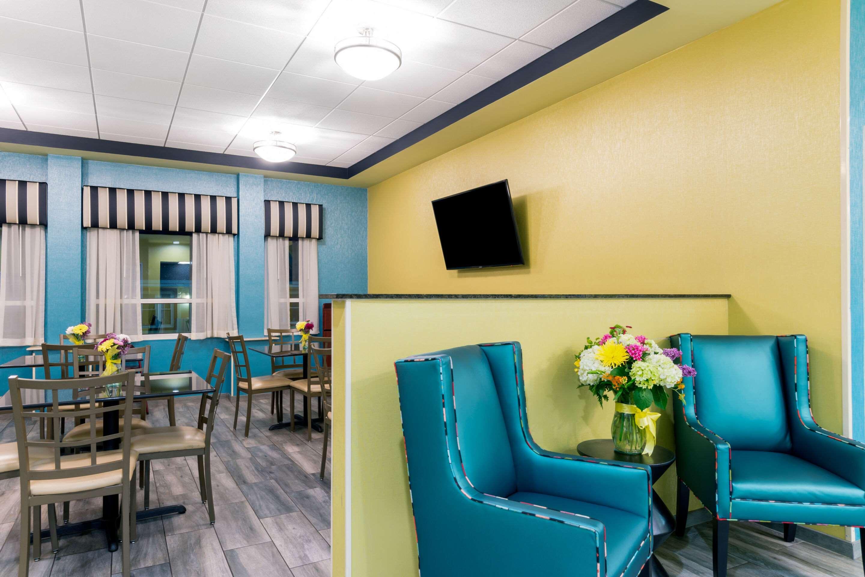 Days Inn by Wyndham Poughkeepsie — photo 4