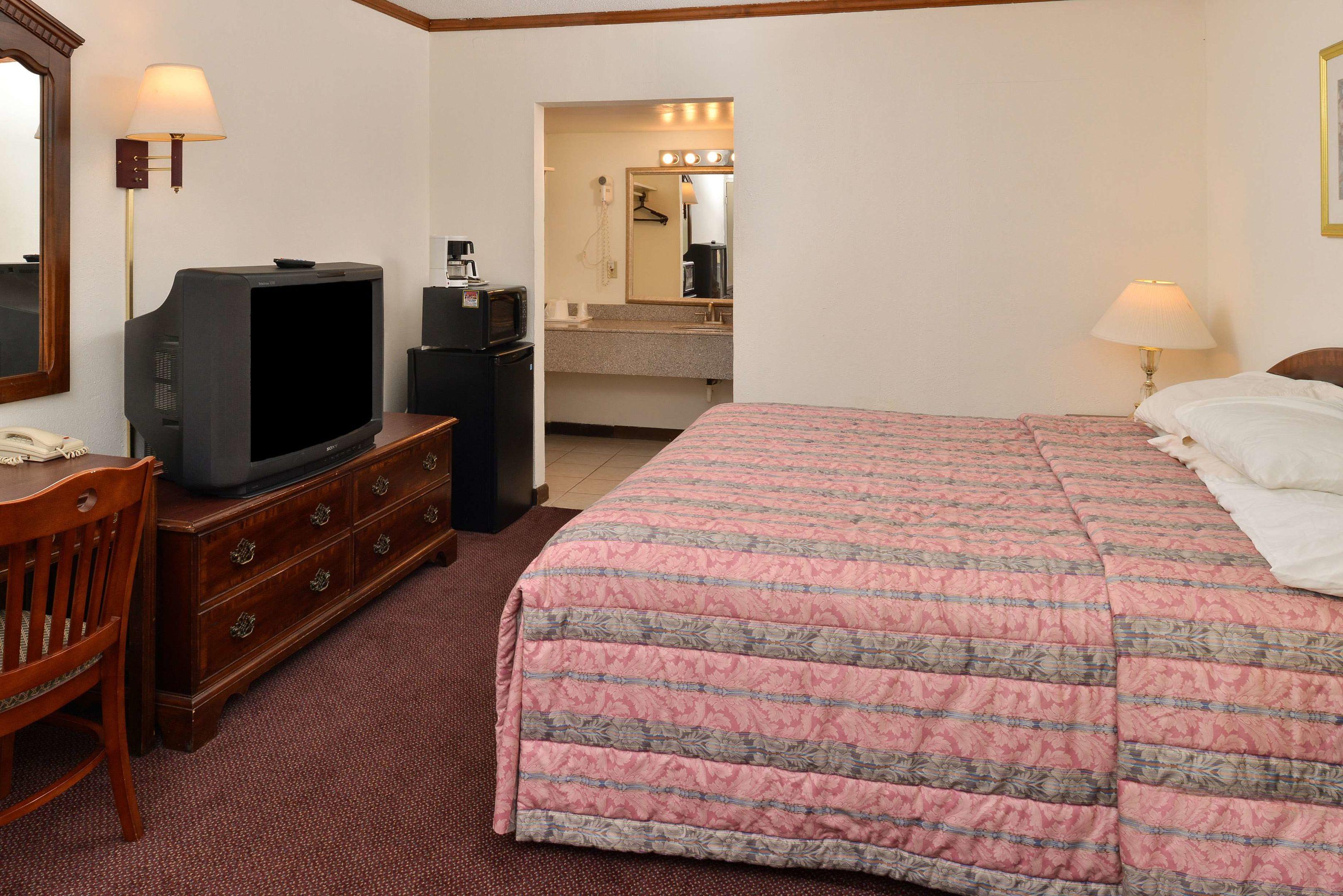 Americas Best Value Inn — photo 3