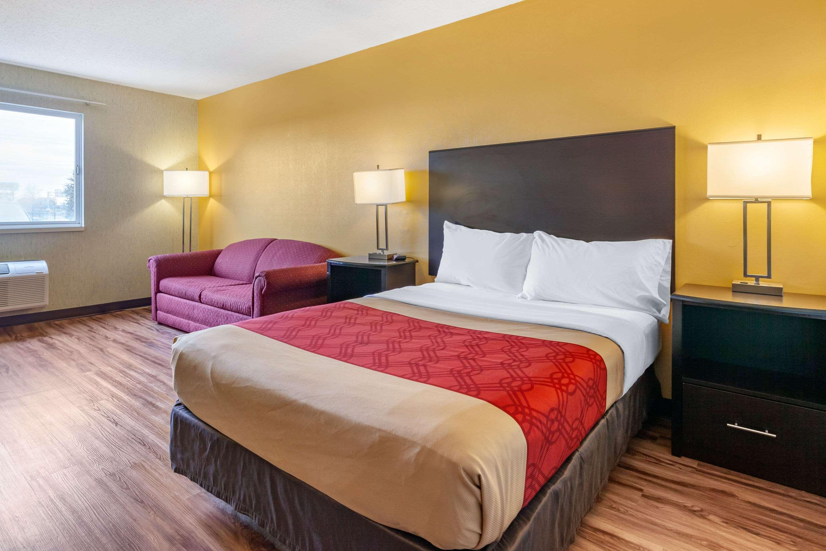 Econo Lodge Rothschild — photo 4