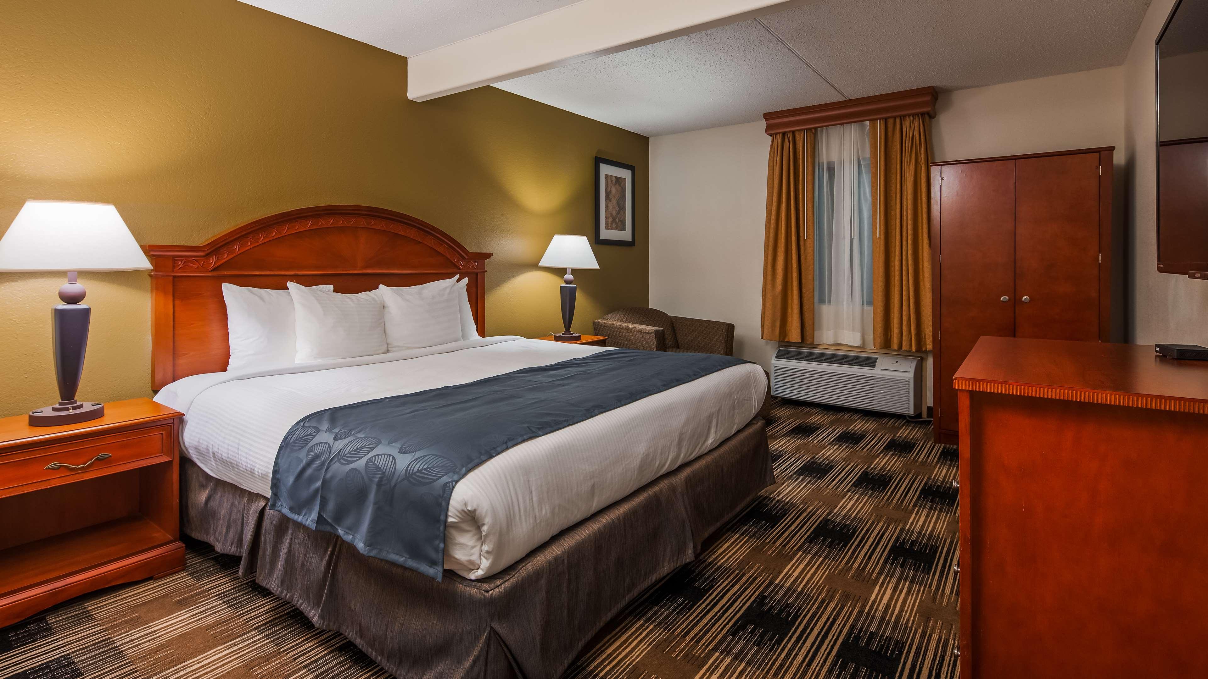 Best Western Windsor Suites — photo 5
