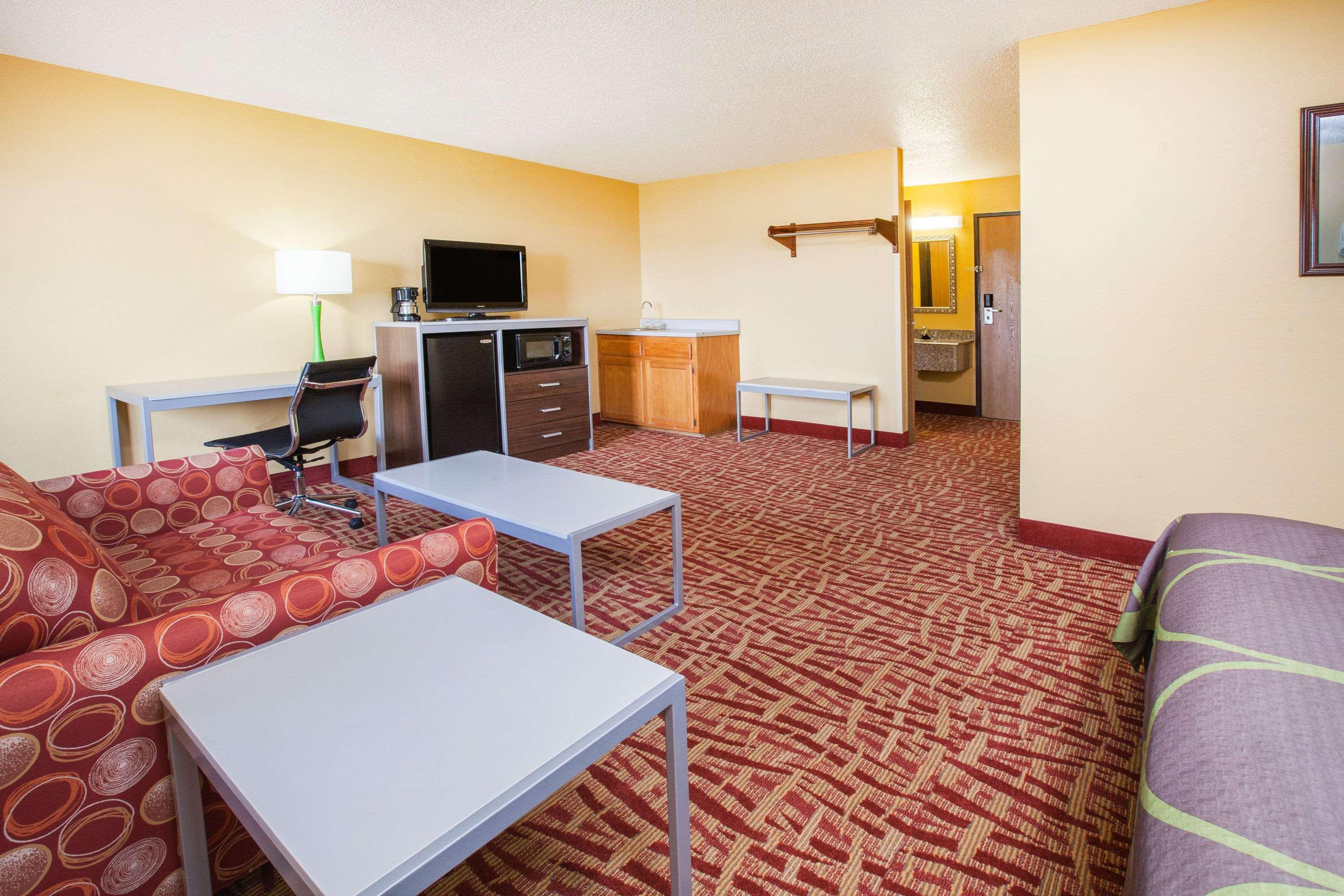 Super 8 Van Buren/Ft. Smith Area — photo 4