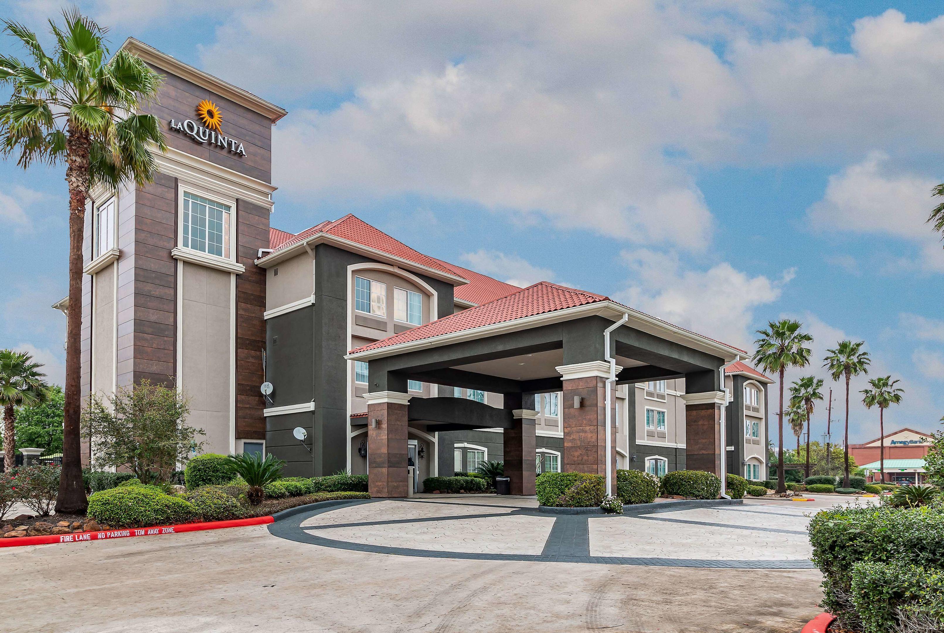 La Quinta Inn & Suites Tomball — photo 4