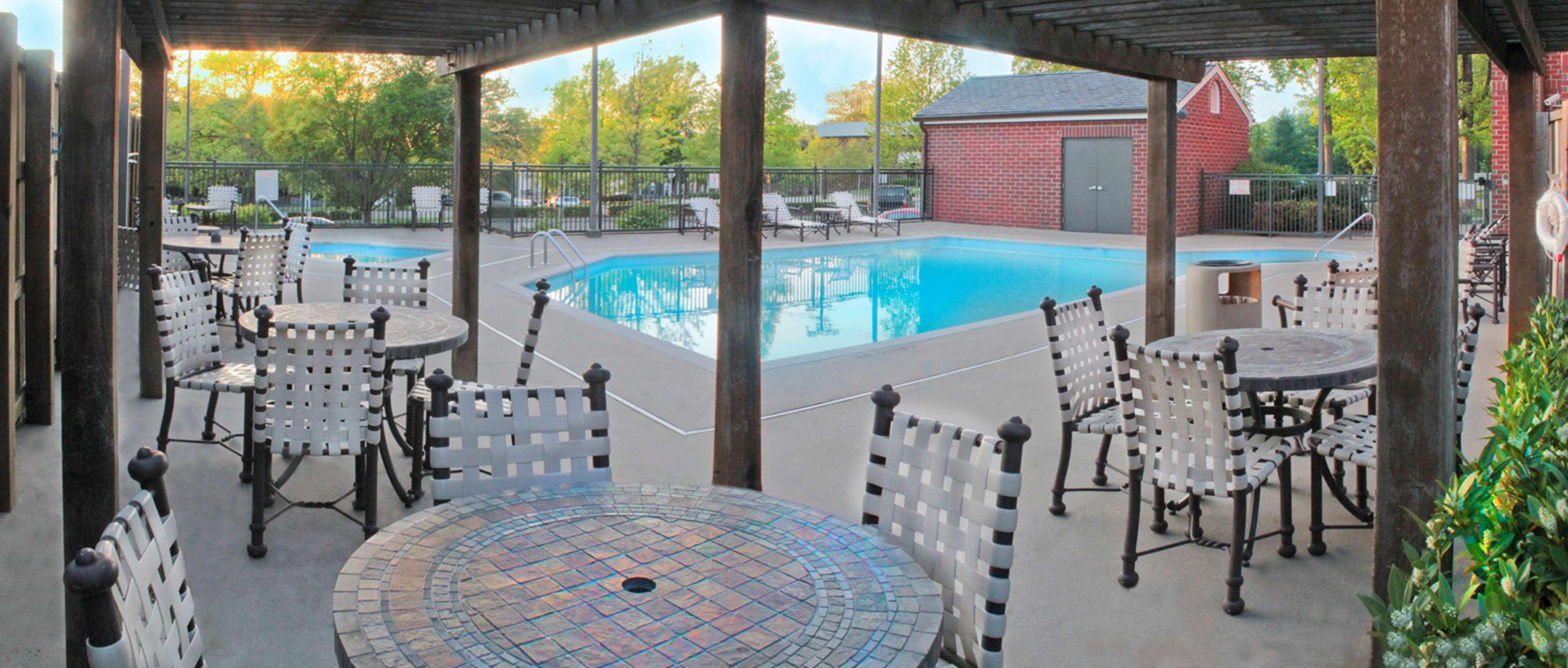 Hampton Inn & Suites Nashville Green Hills — photo 5