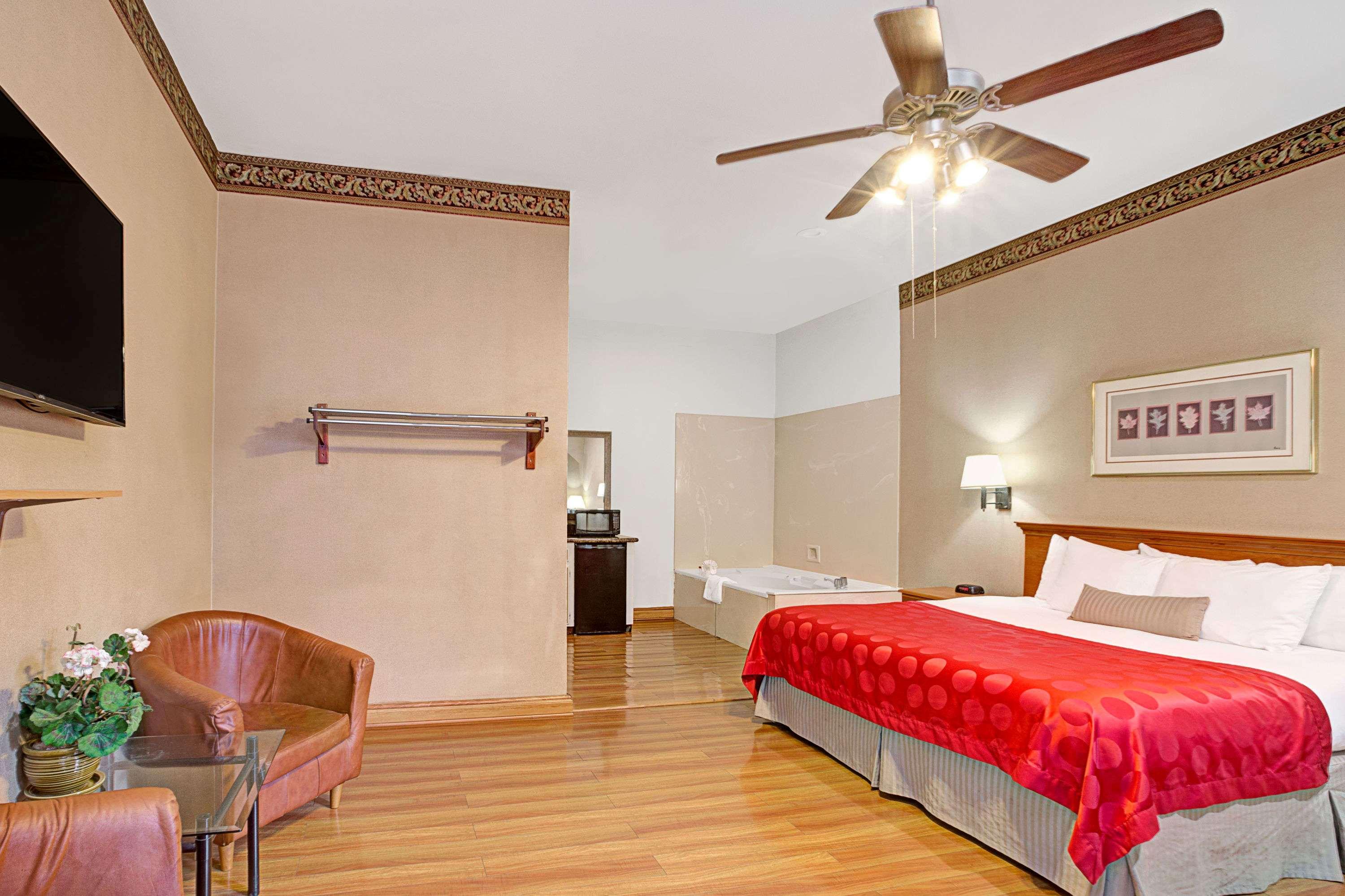 Ramada Limited Redondo Beach — photo 3