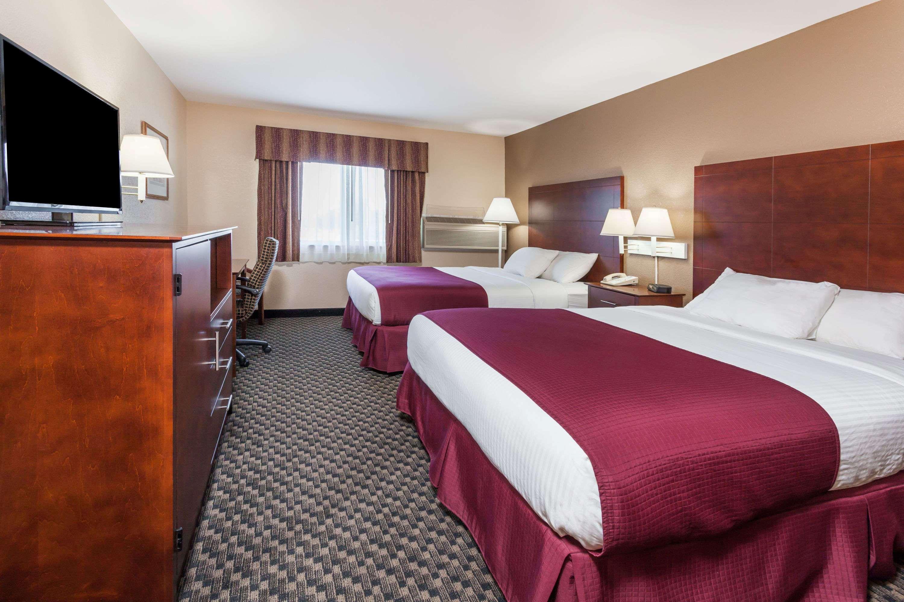 Days Inn by Wyndham Imlay City — photo 5