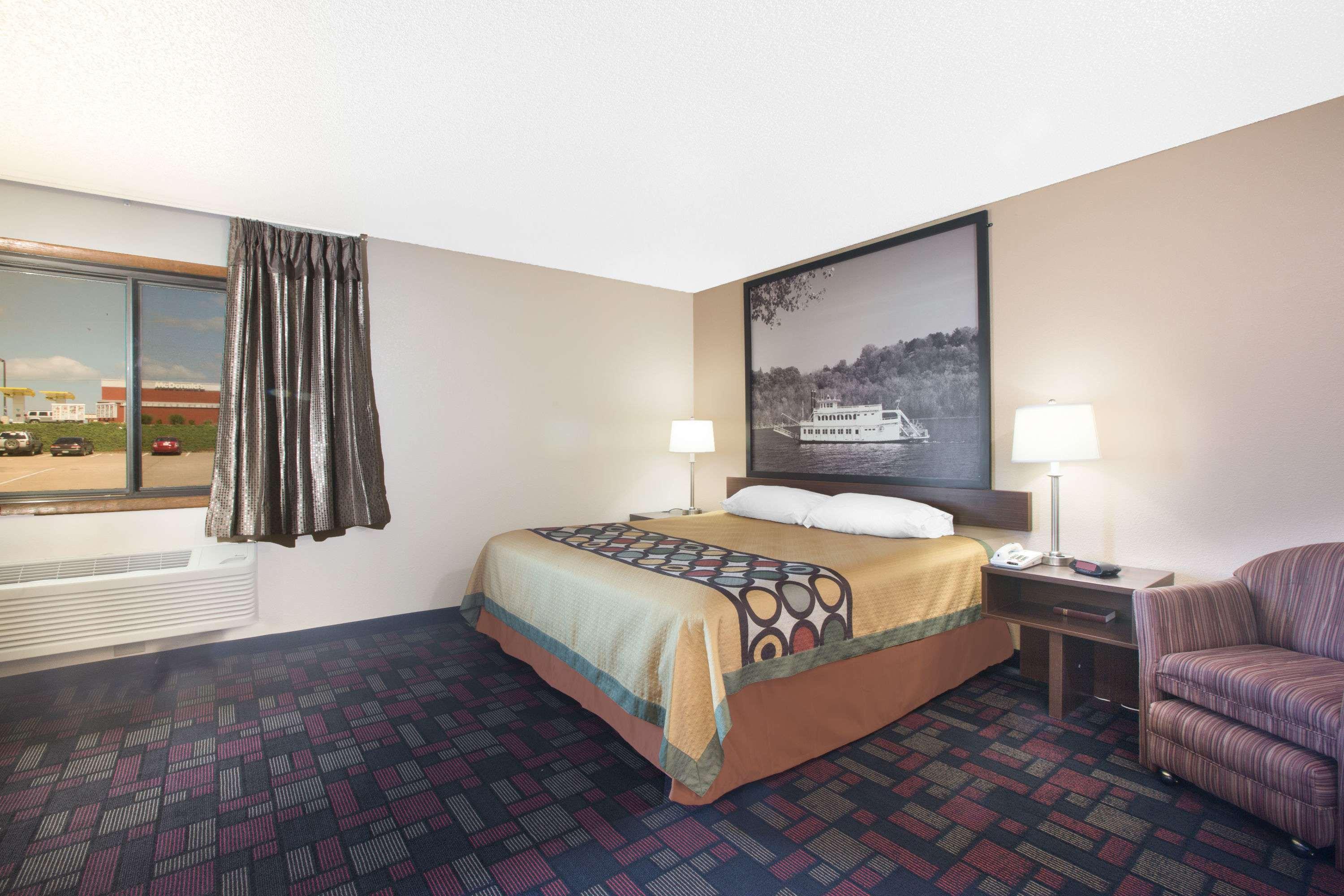 Super 8 by Wyndham Boonville — photo 4
