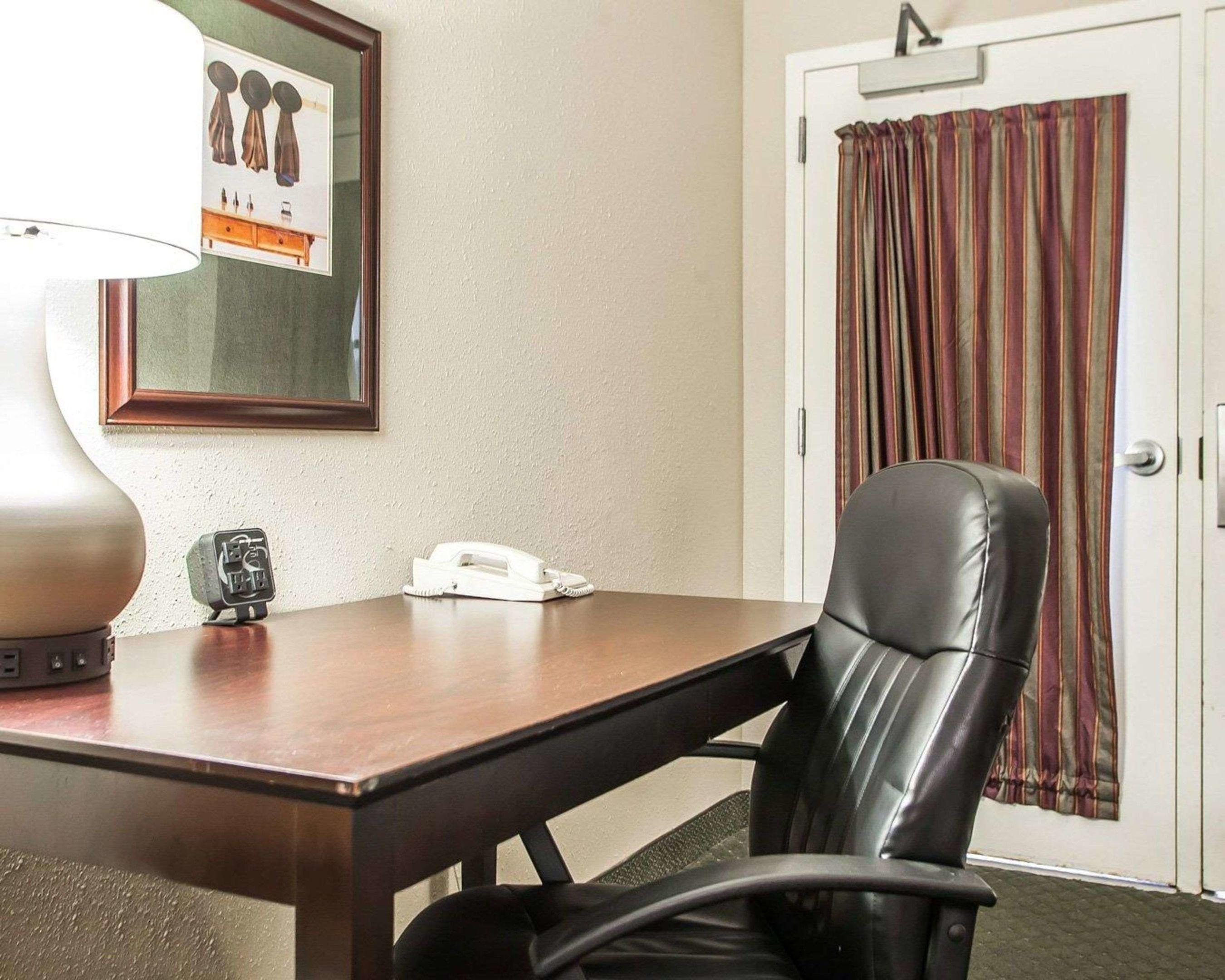Comfort Suites Milwaukee Airport — photo 5