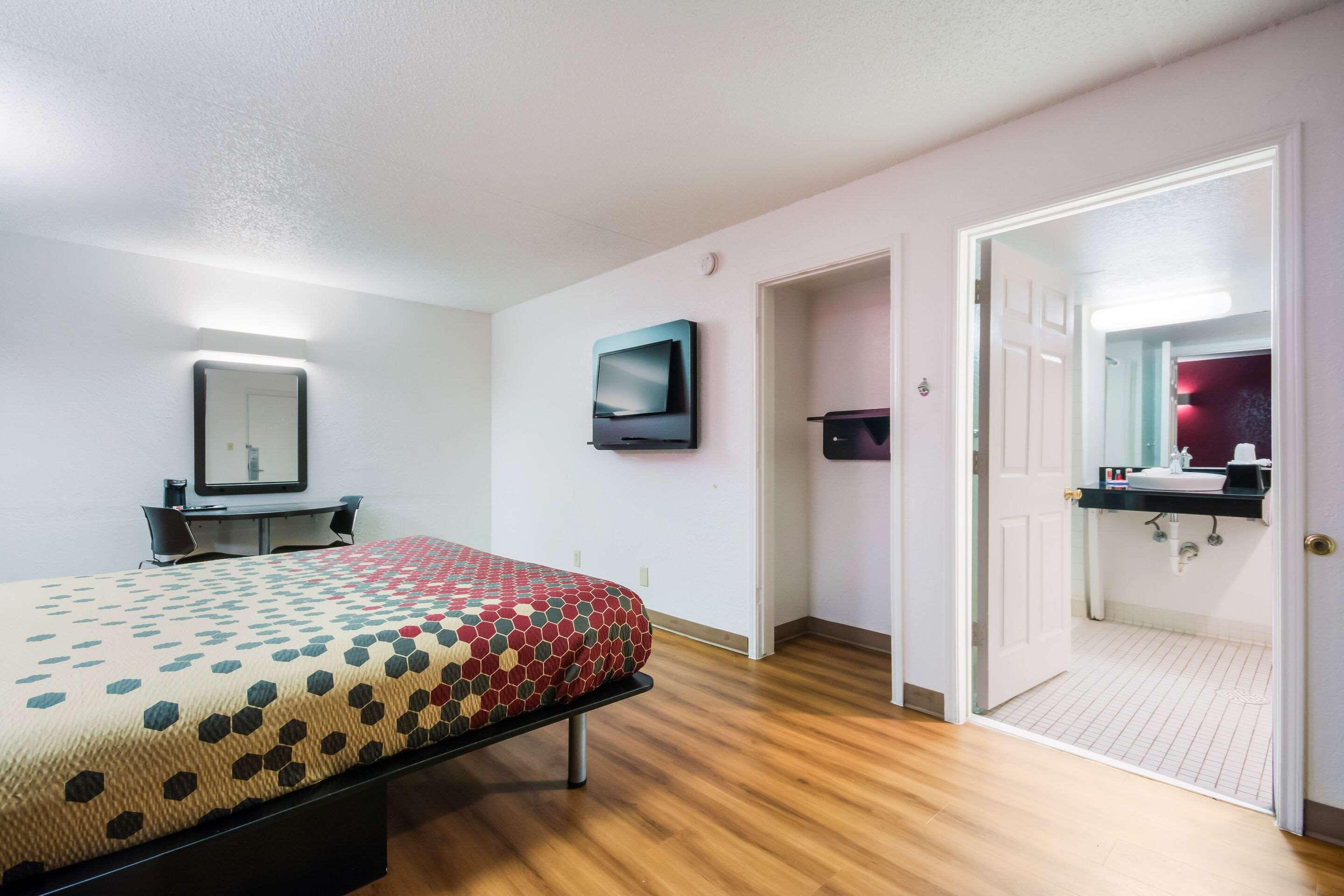 Econo Lodge — photo 5