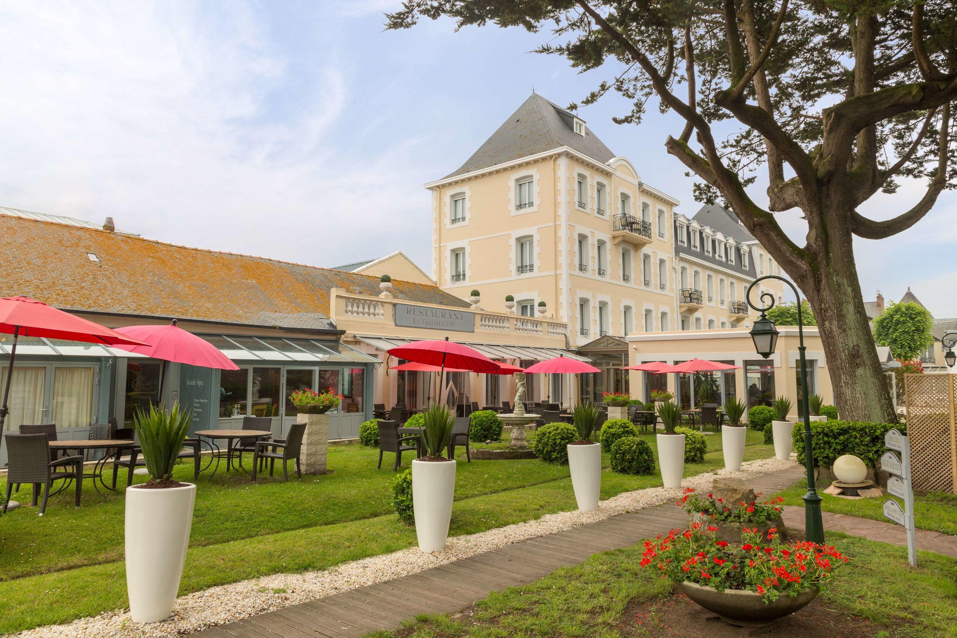 Grand Hôtel de Courtoisville — photo 1