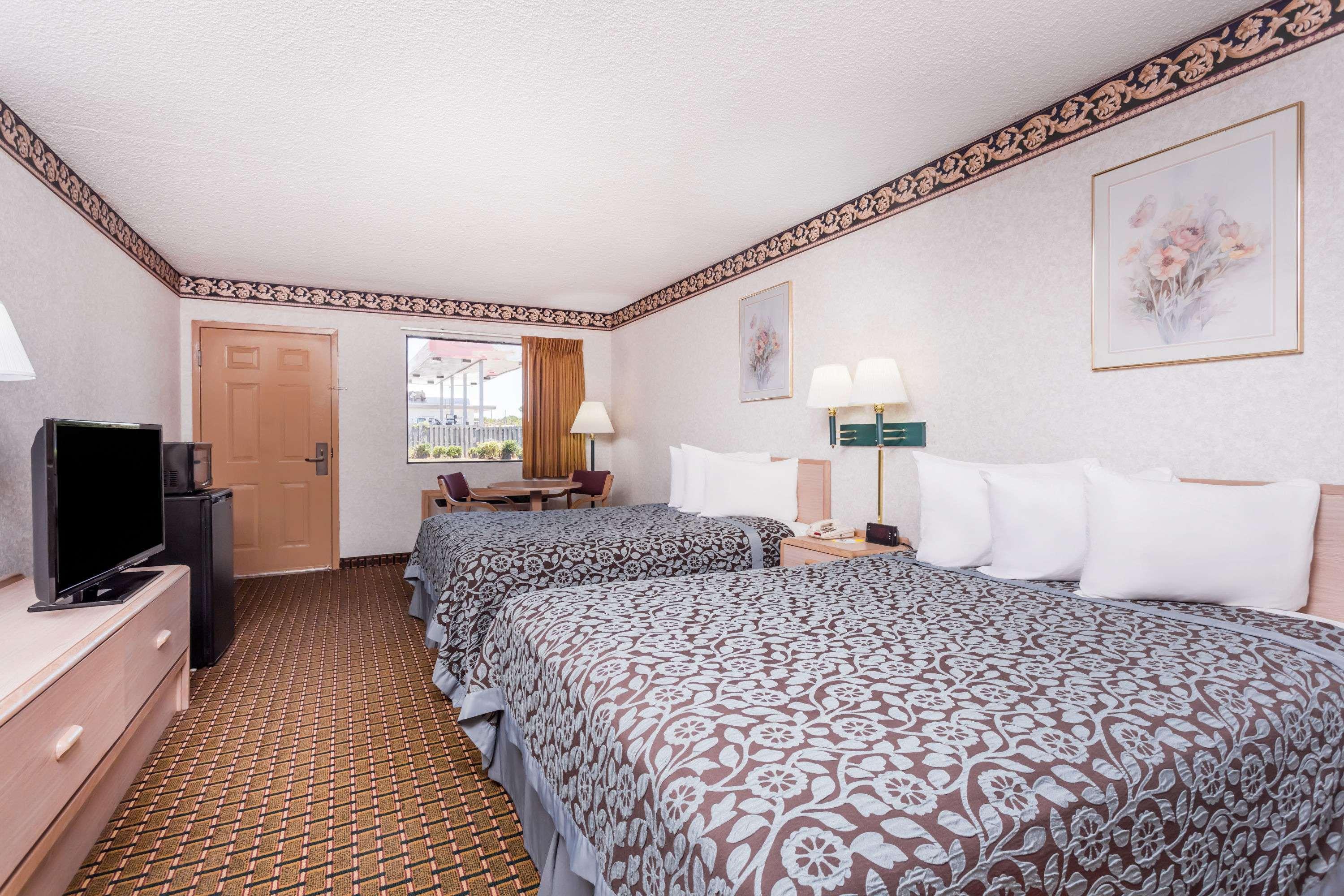 Days Inn-Byron — photo 4
