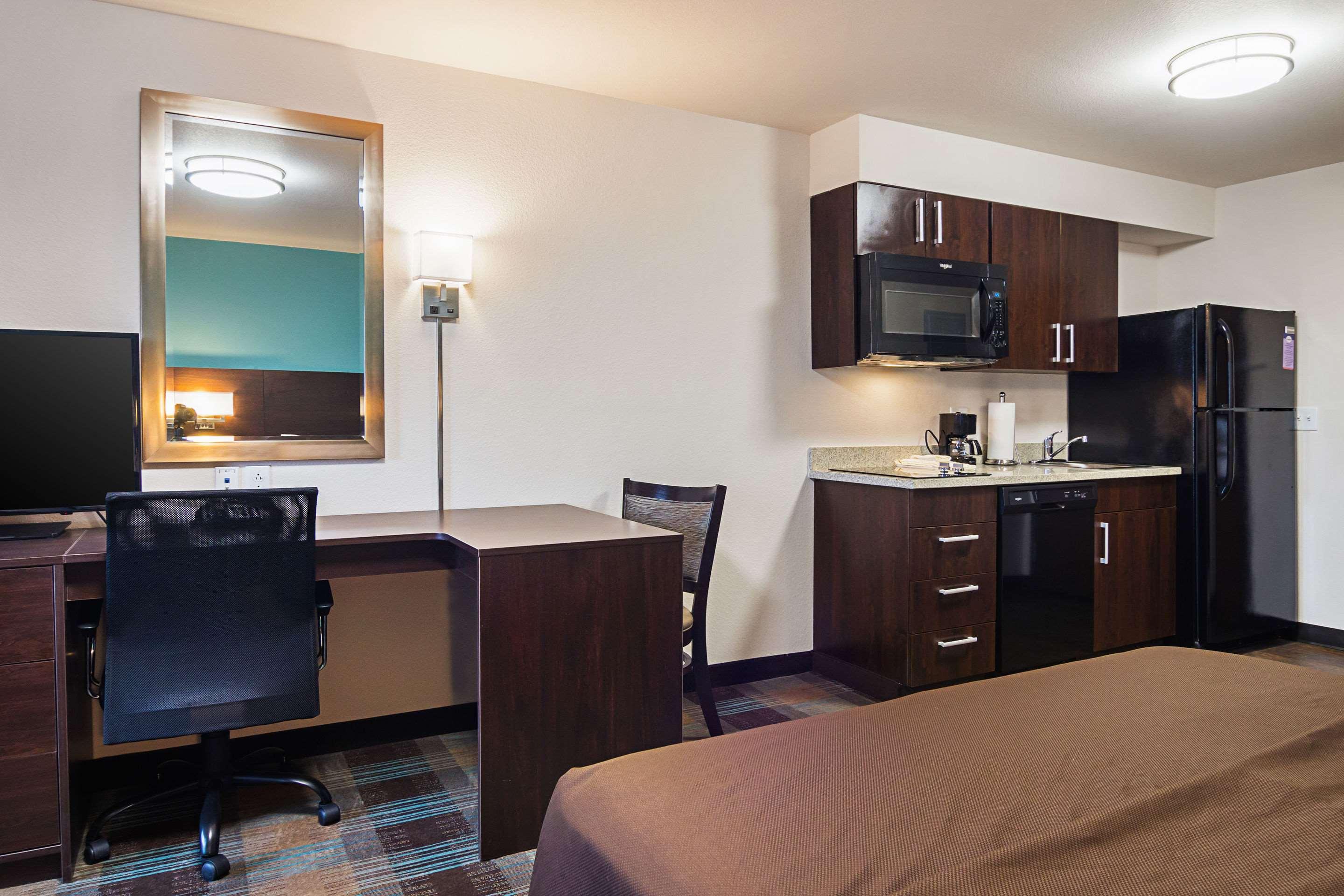 Suburban Extended Stay Hotel — photo 4
