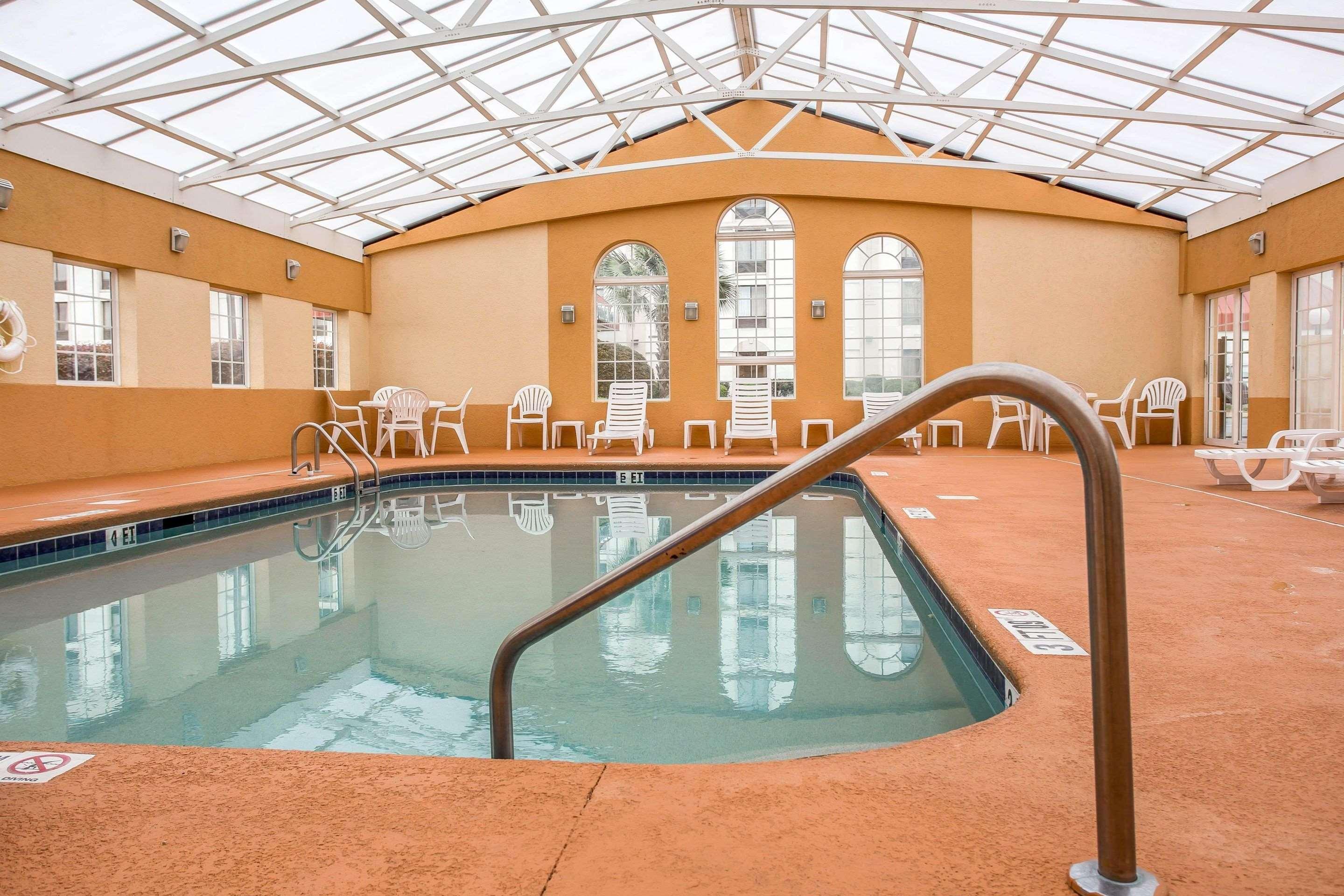 Comfort Inn & Suites Ft. Jackson Maingate — photo 4