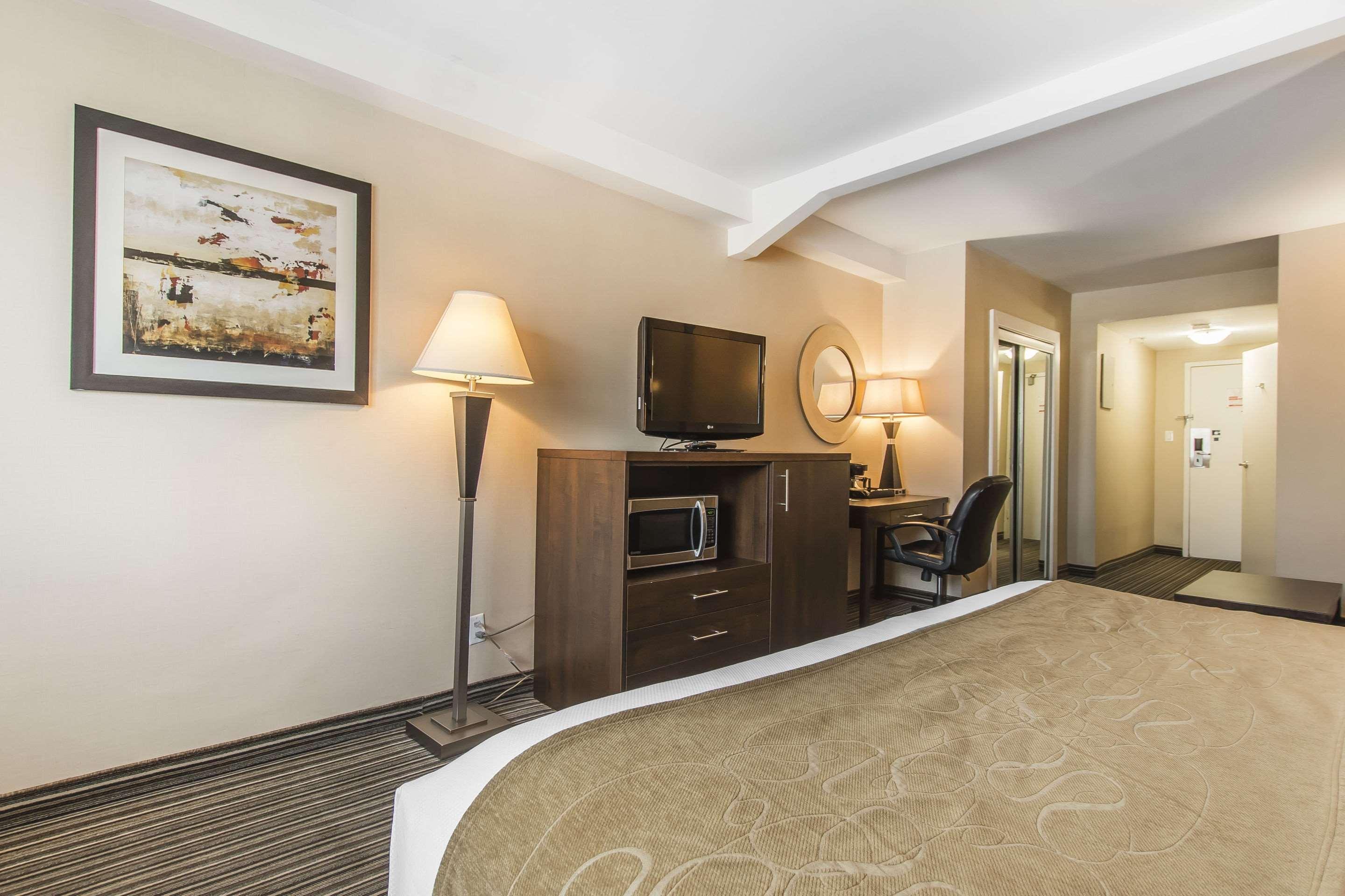 Comfort Suites Downtown — photo 4