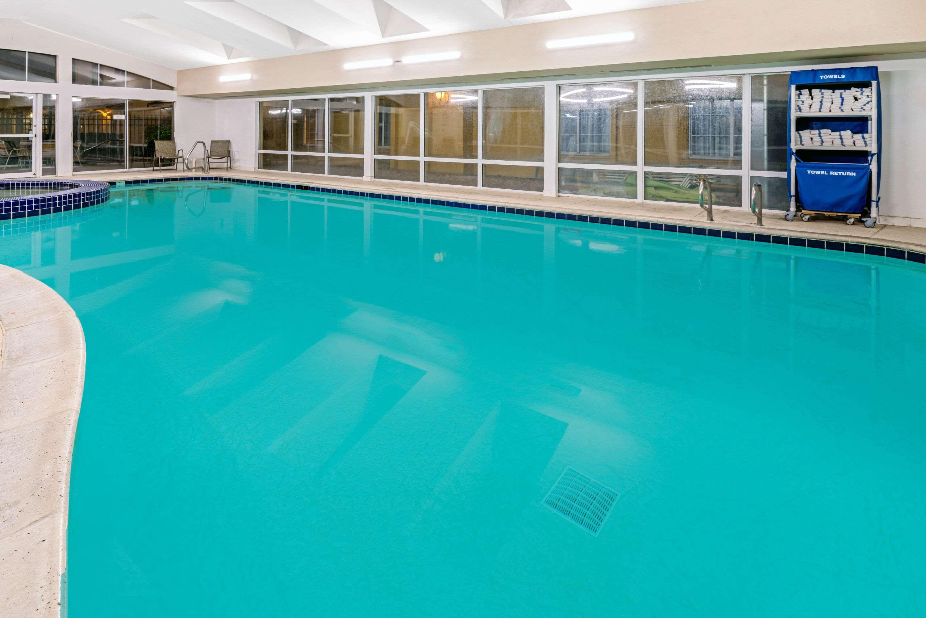 La Quinta Inn & Suites Salt Lake City Airport — photo 4