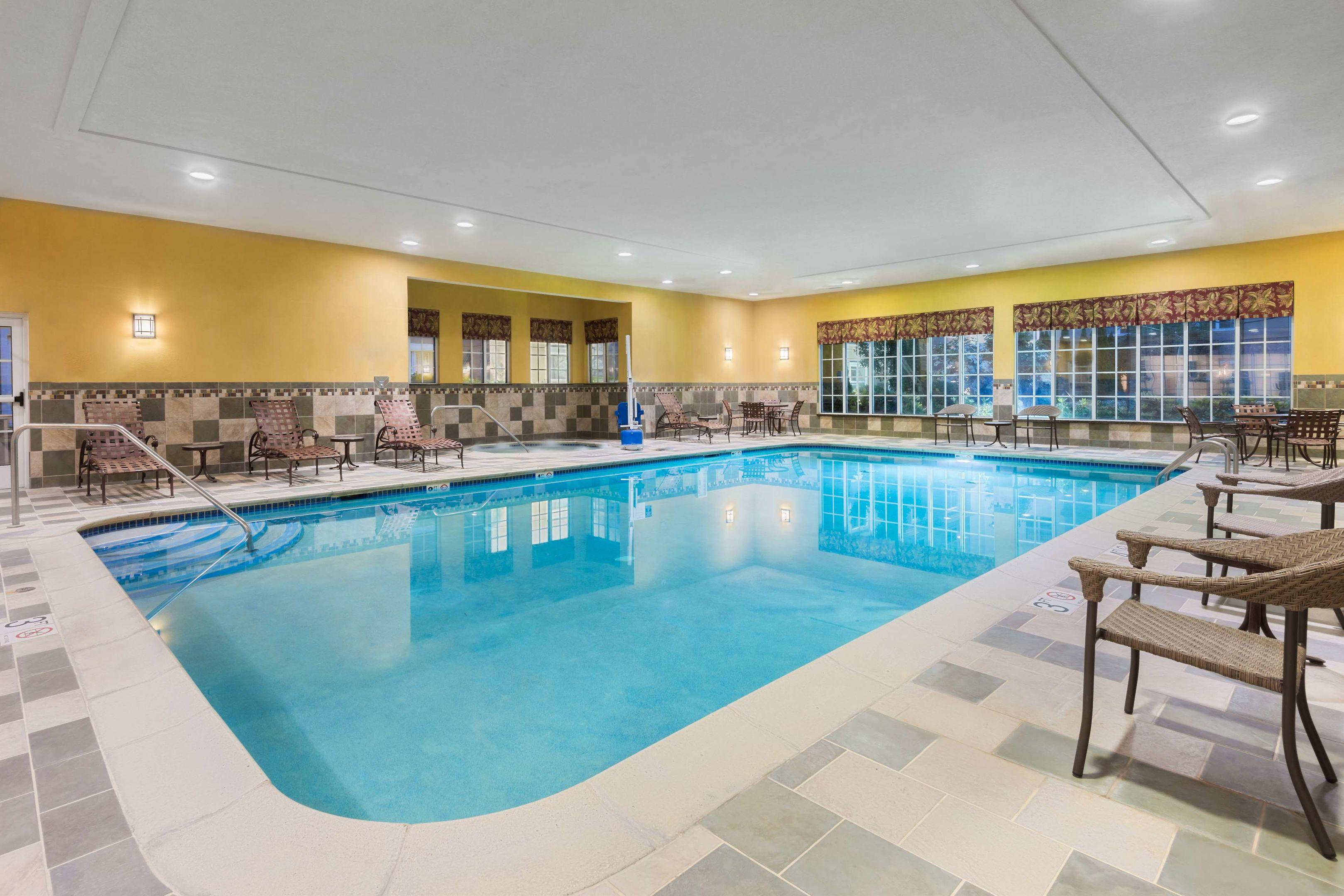 Homewood Suites by Hilton Holyoke Springfield North — photo 4